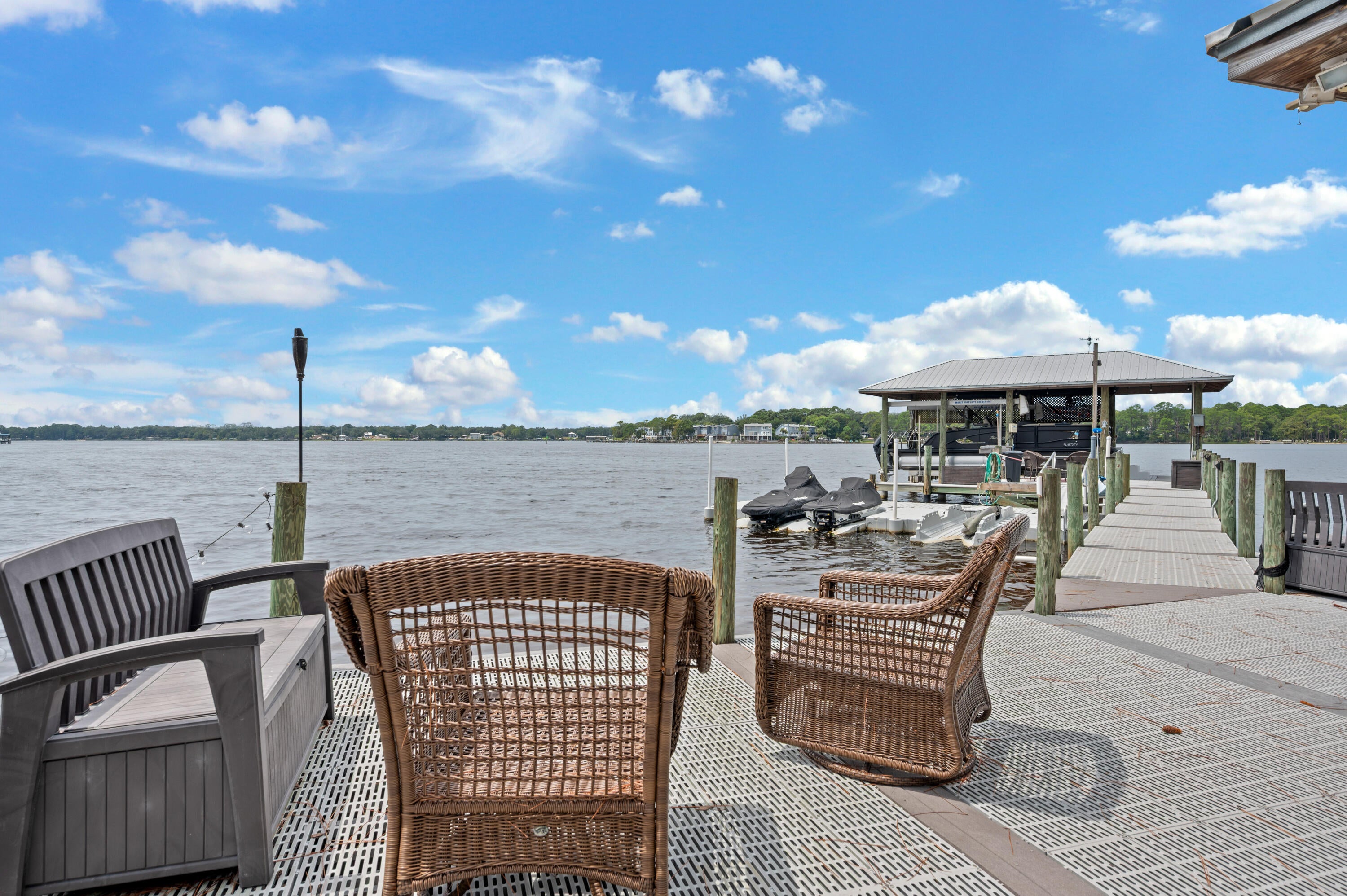GREY MOSS POINT - Residential