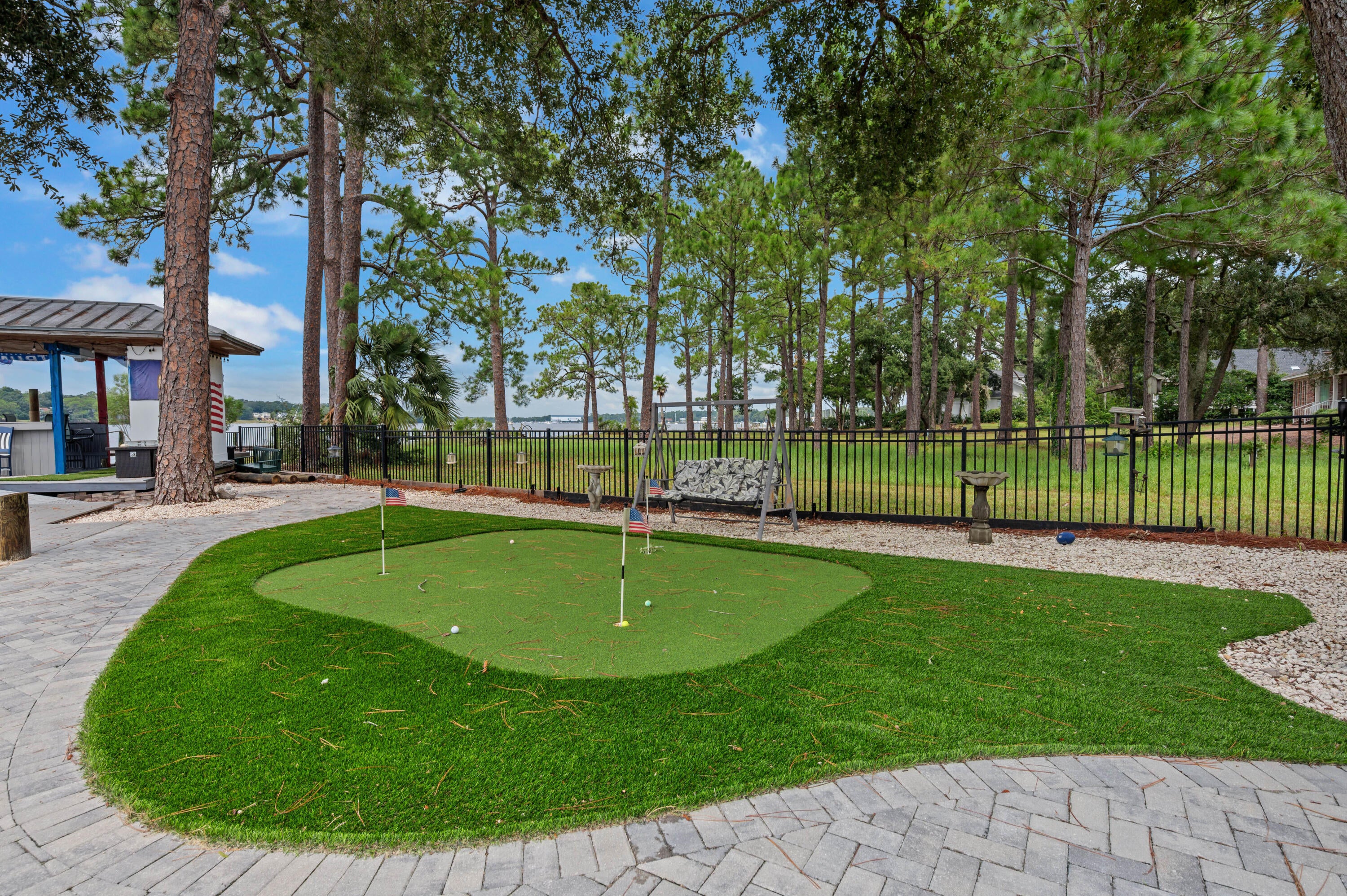 GREY MOSS POINT - Residential