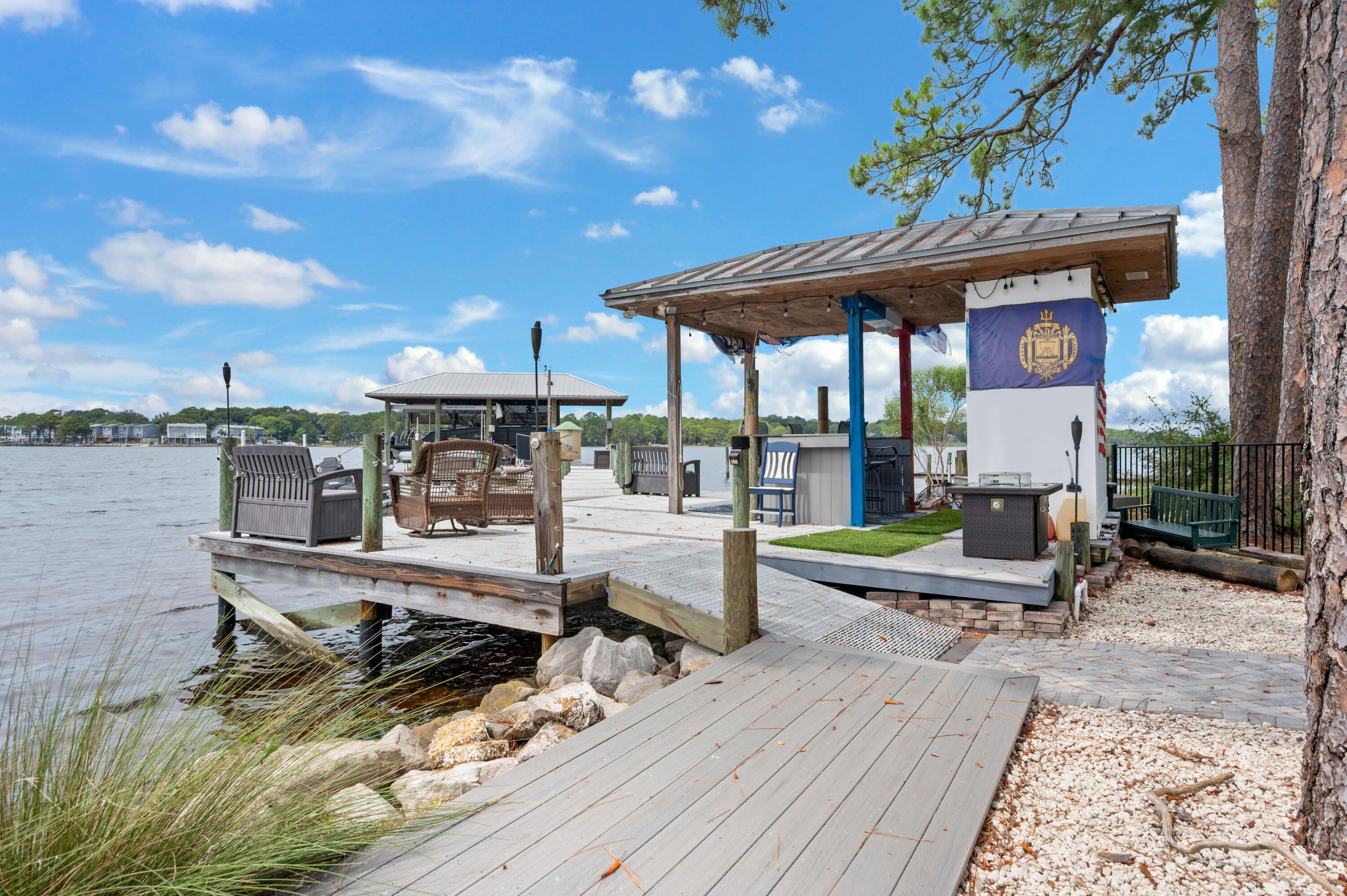 GREY MOSS POINT - Residential