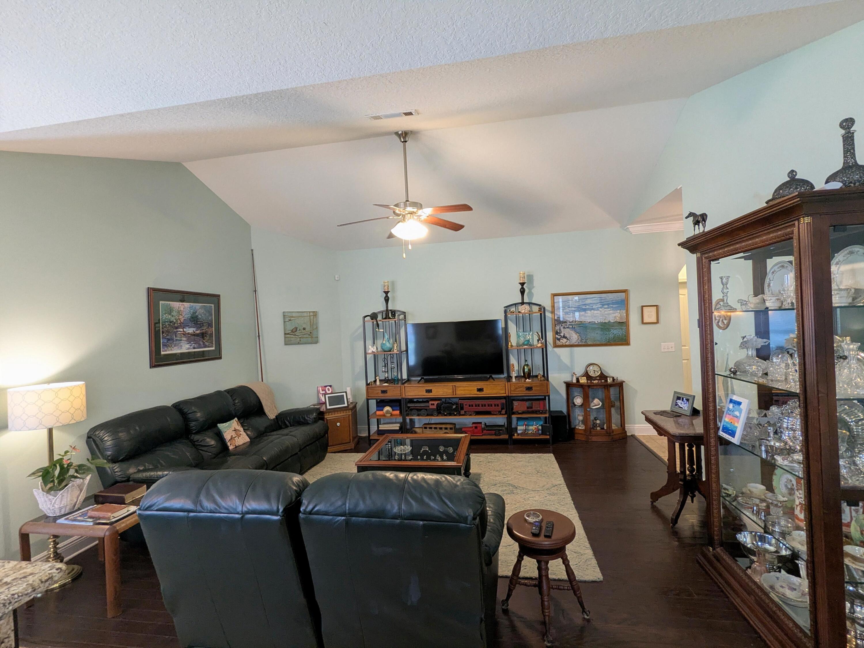 DRIFTWOOD ESTATES - Residential