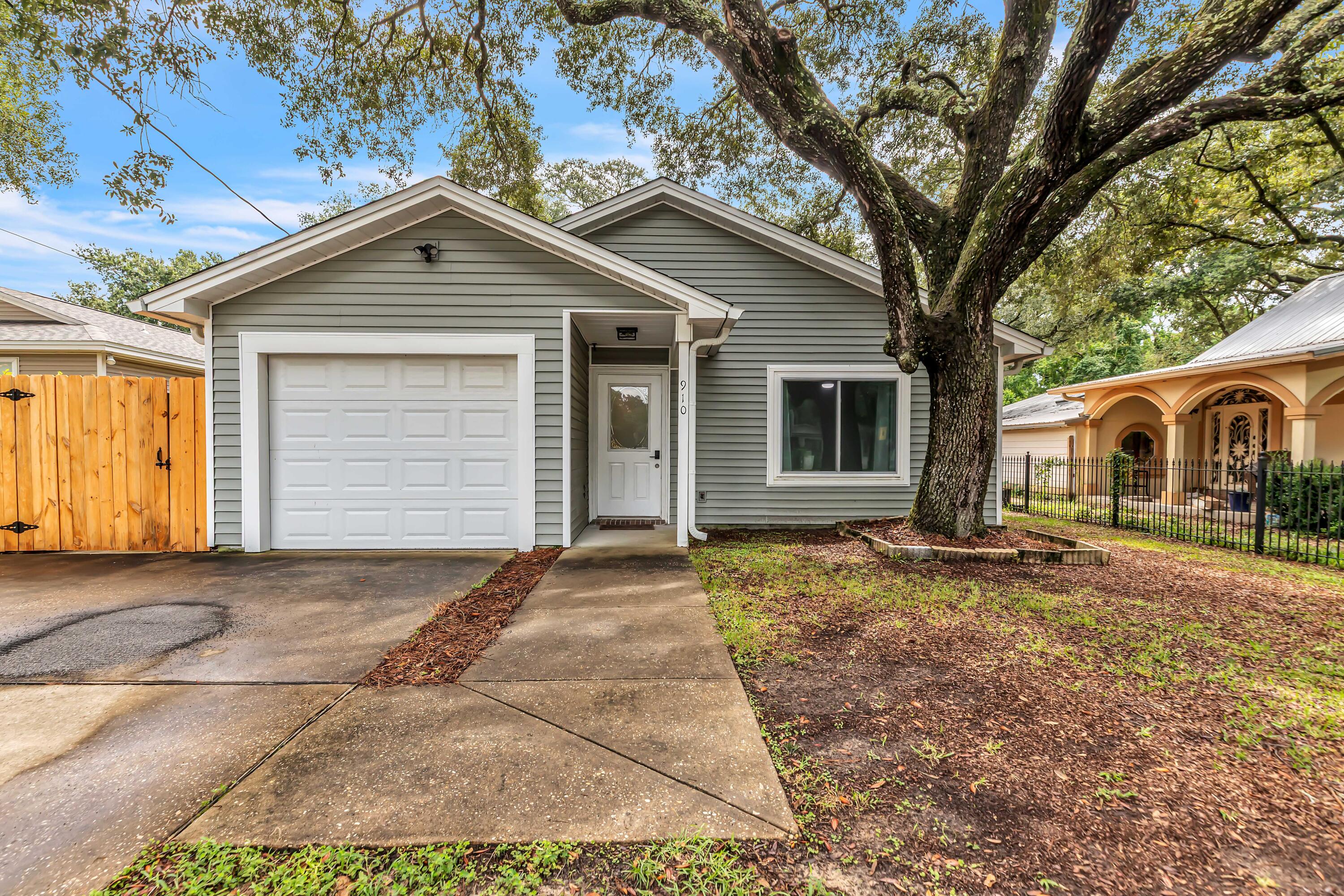 PALM ESTATES UNIT 2 - Residential