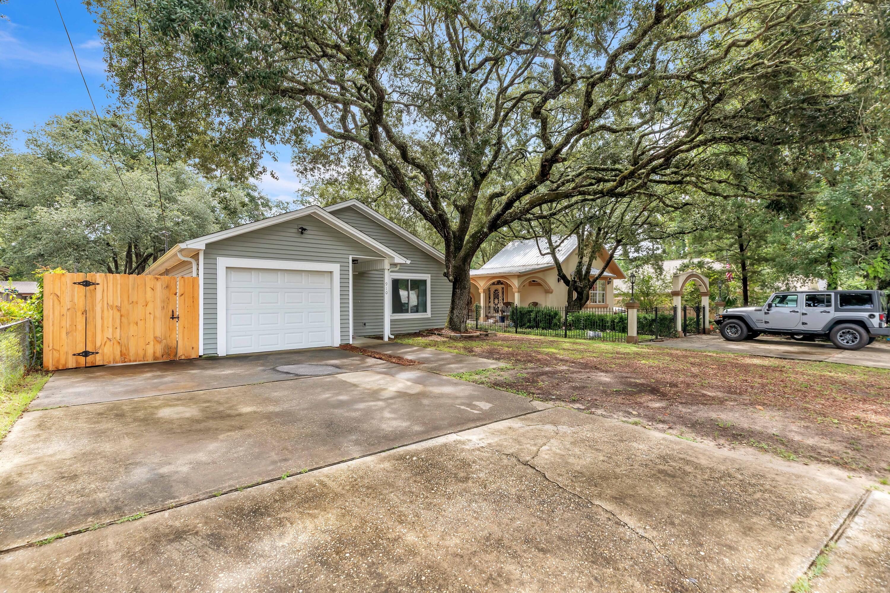 PALM ESTATES UNIT 2 - Residential