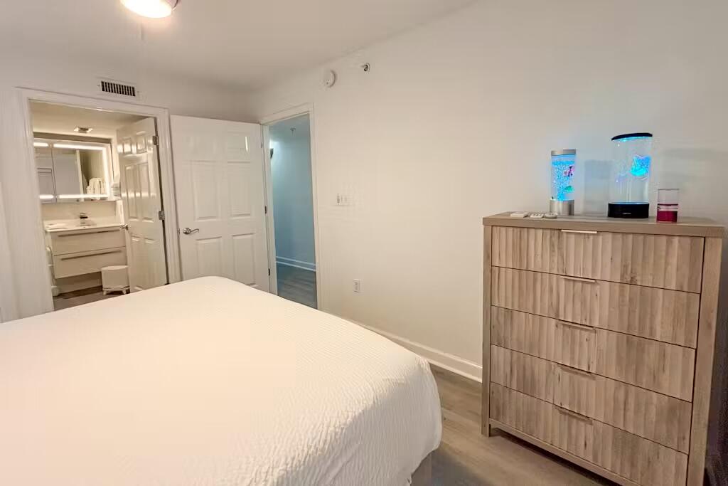 PELICAN ISLE - Residential