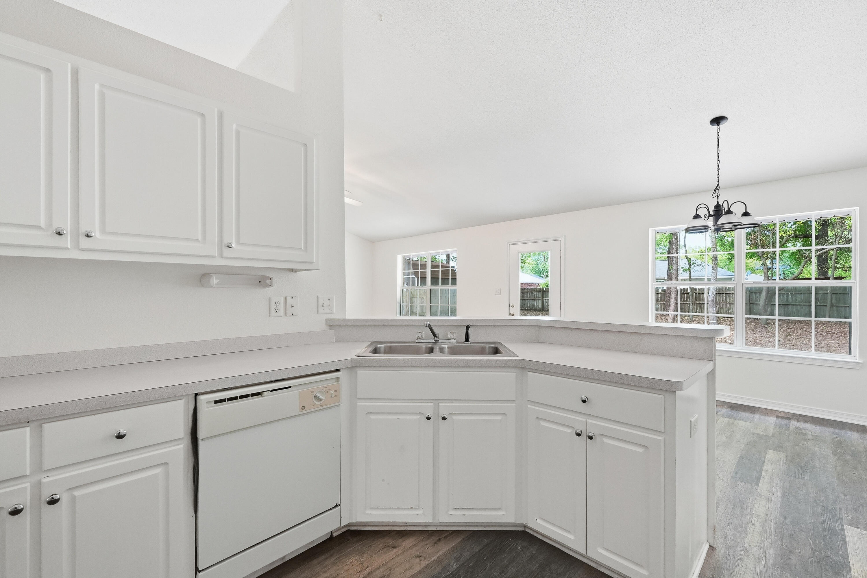 DA LISA ESTATES - Residential