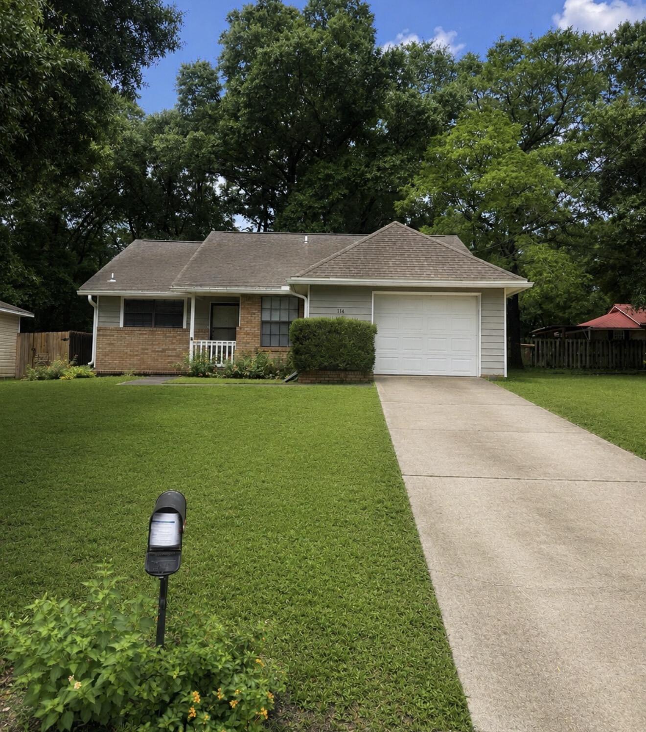 FAIR OAKS - Residential Lease
