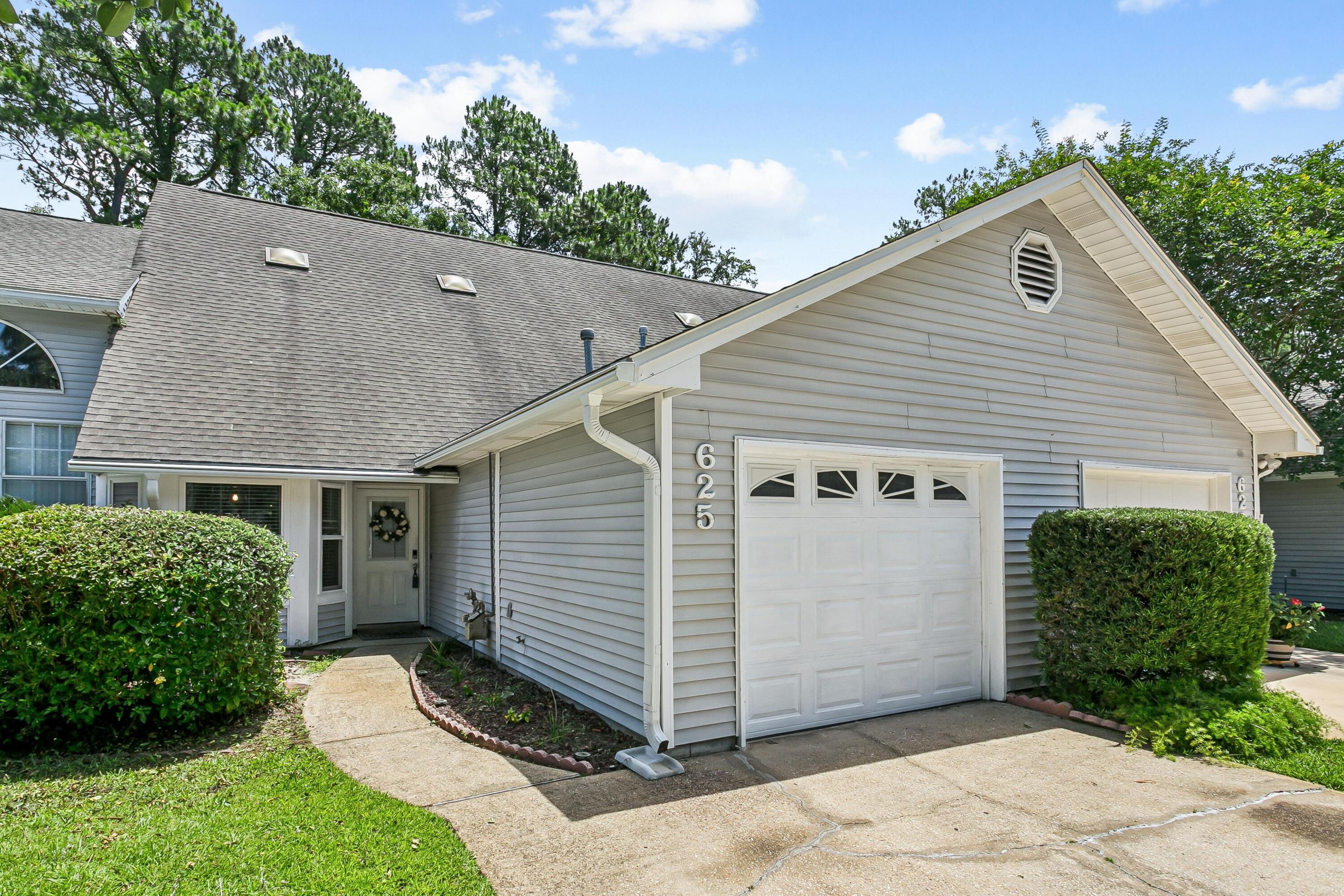 EMERALD GARDENS - Residential