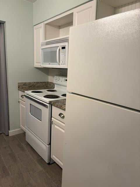 CEDARS CONDO - Residential Lease