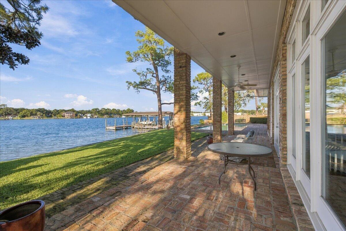 SLEEPY OAKS - Residential