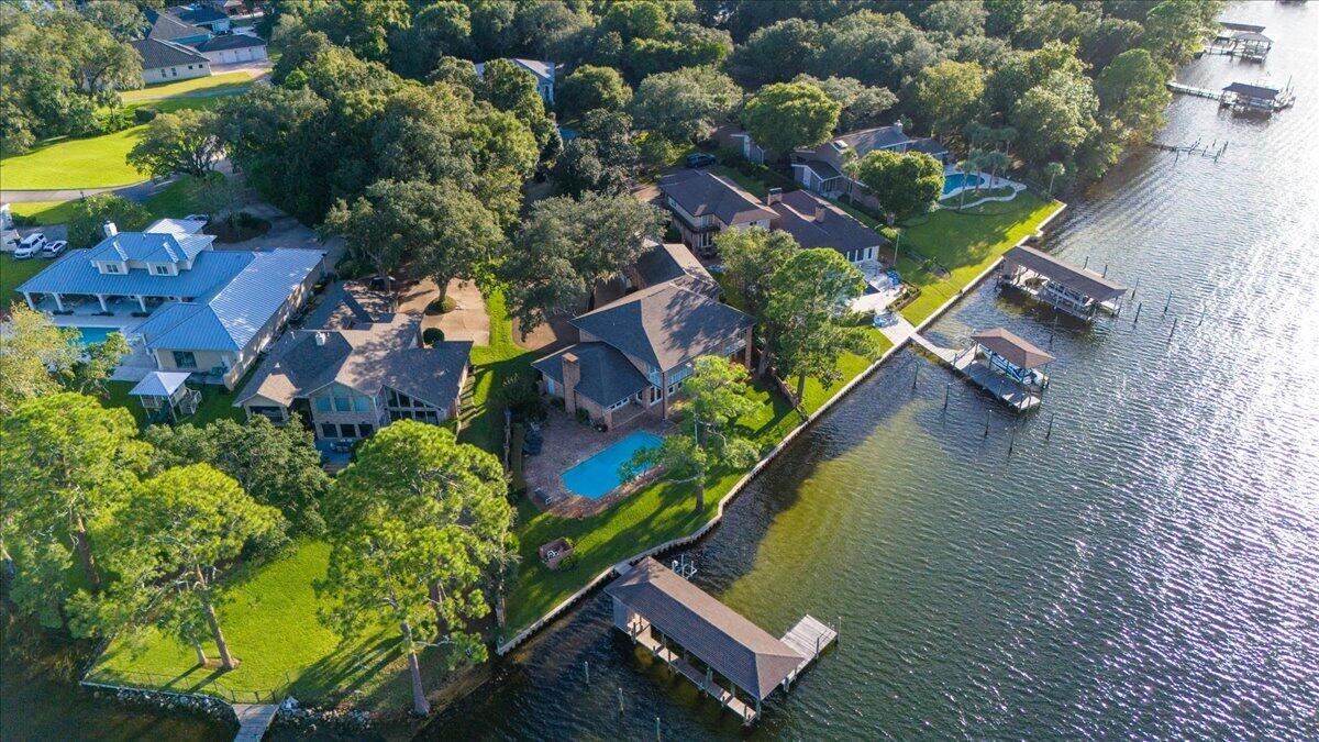 SLEEPY OAKS - Residential