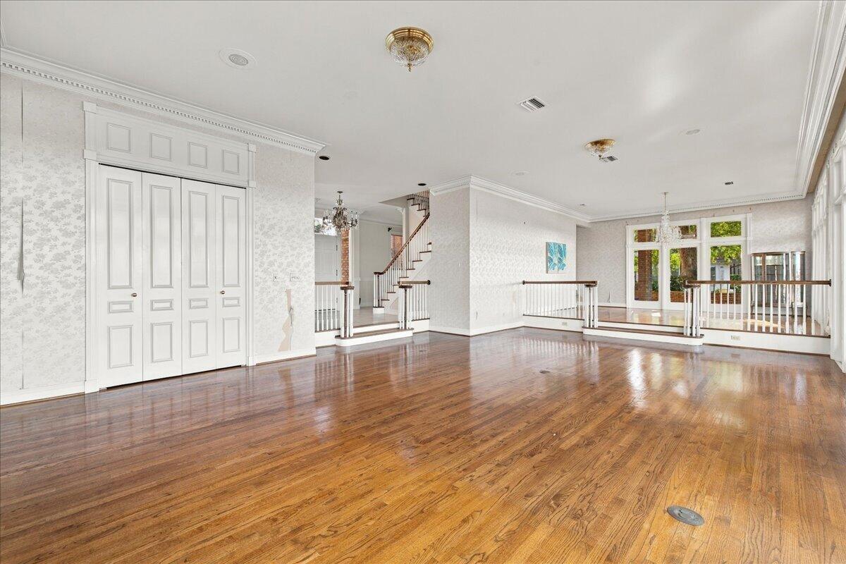 SLEEPY OAKS - Residential