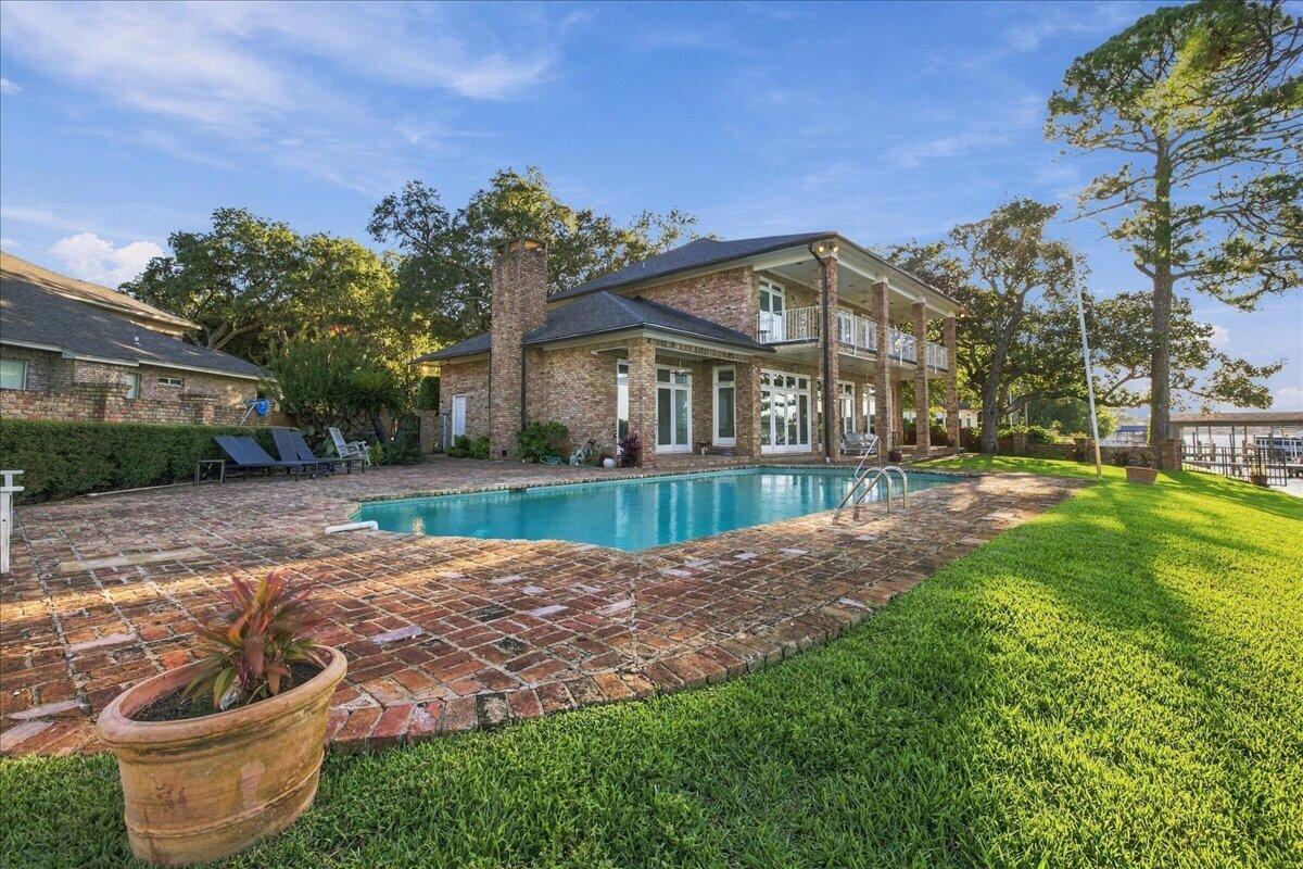 SLEEPY OAKS - Residential