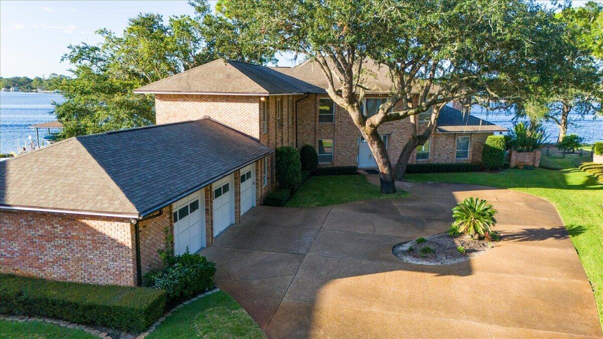 SLEEPY OAKS - Residential