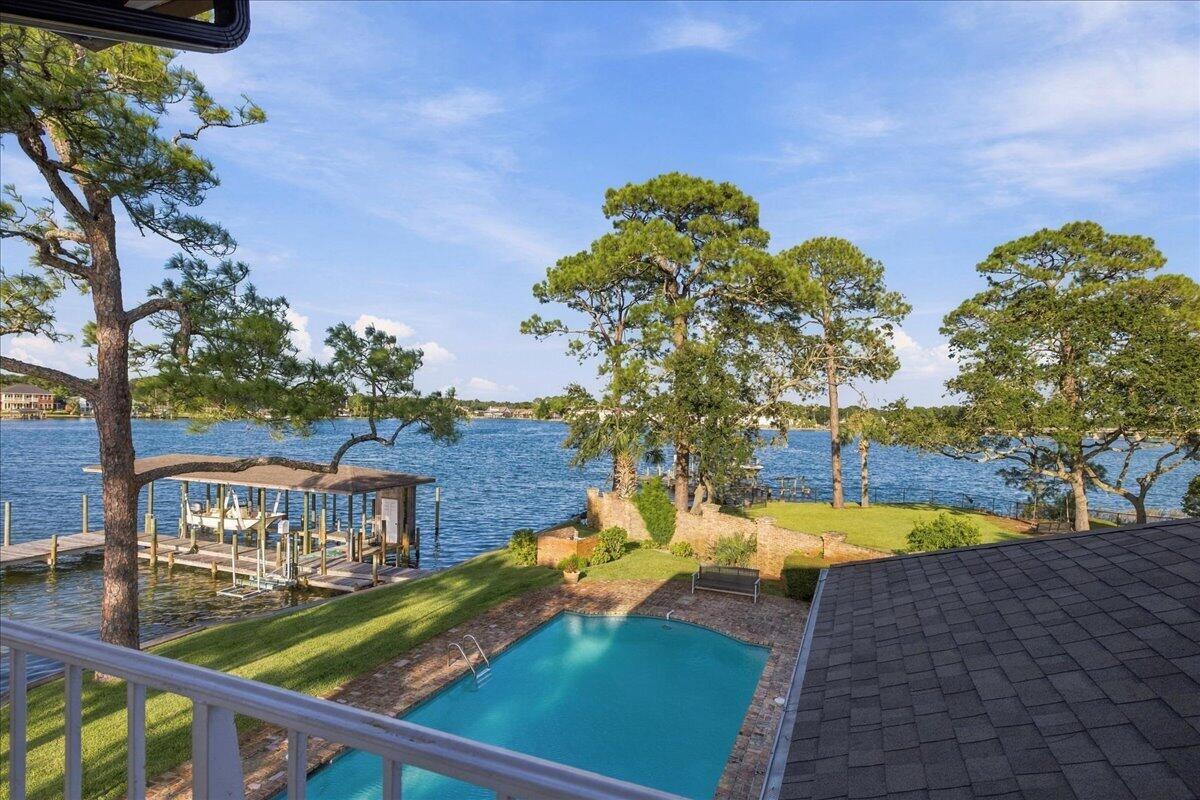 SLEEPY OAKS - Residential