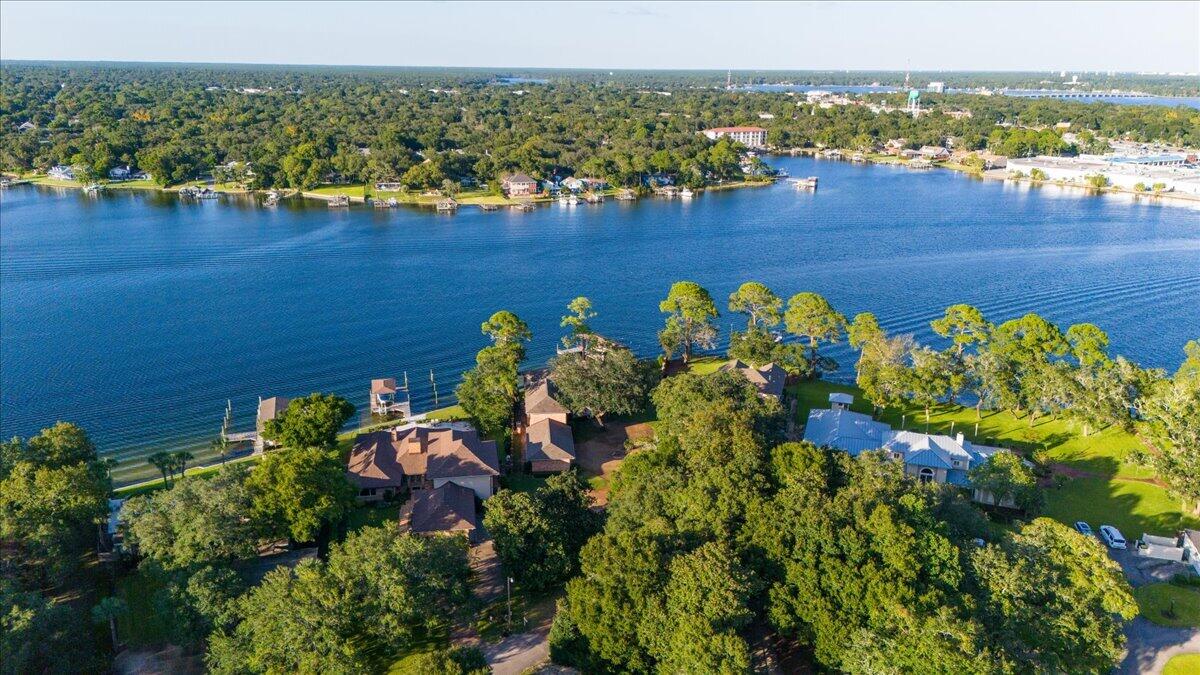 SLEEPY OAKS - Residential