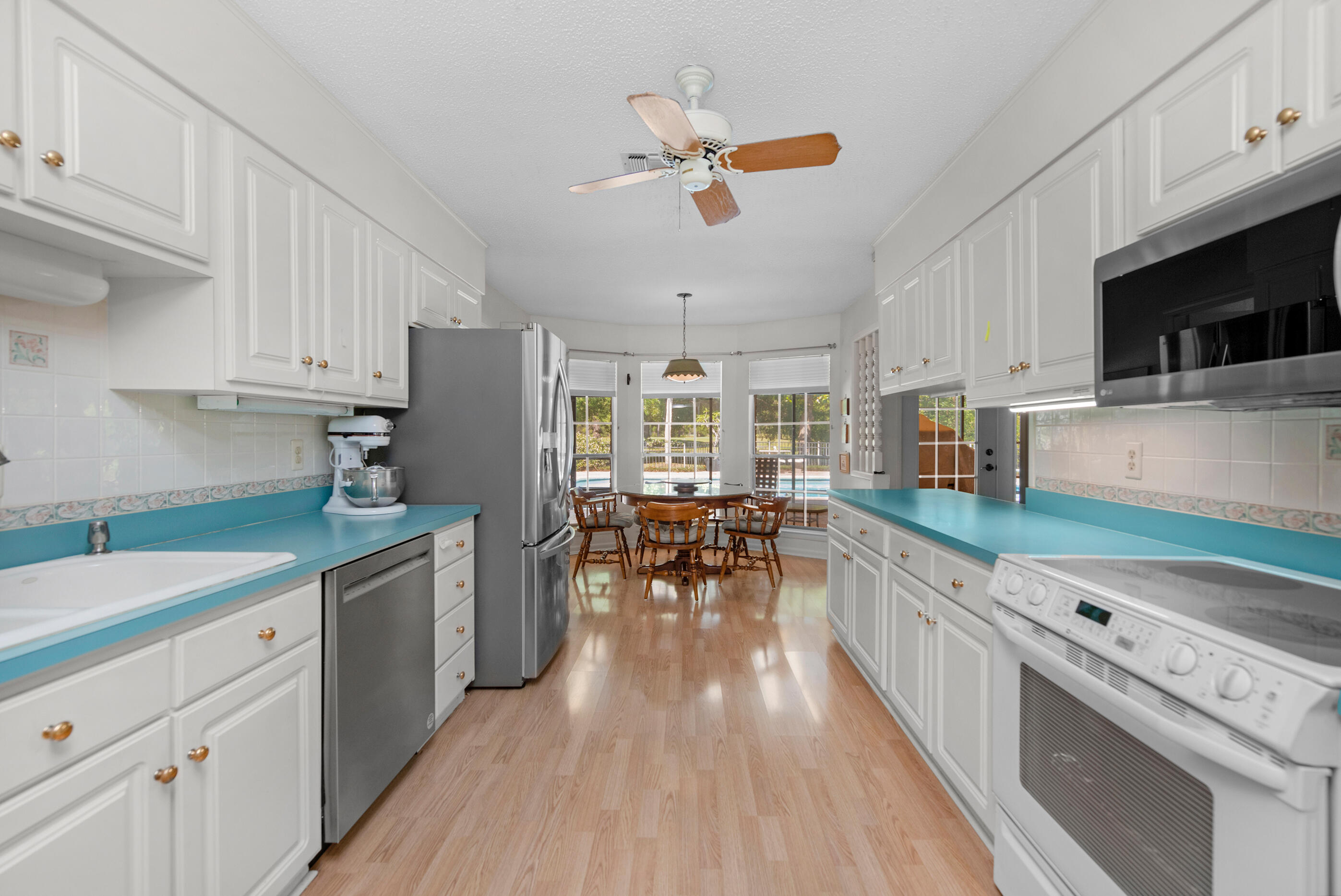 COUNTRY CLUB ESTATES 1ST ADDN - Residential