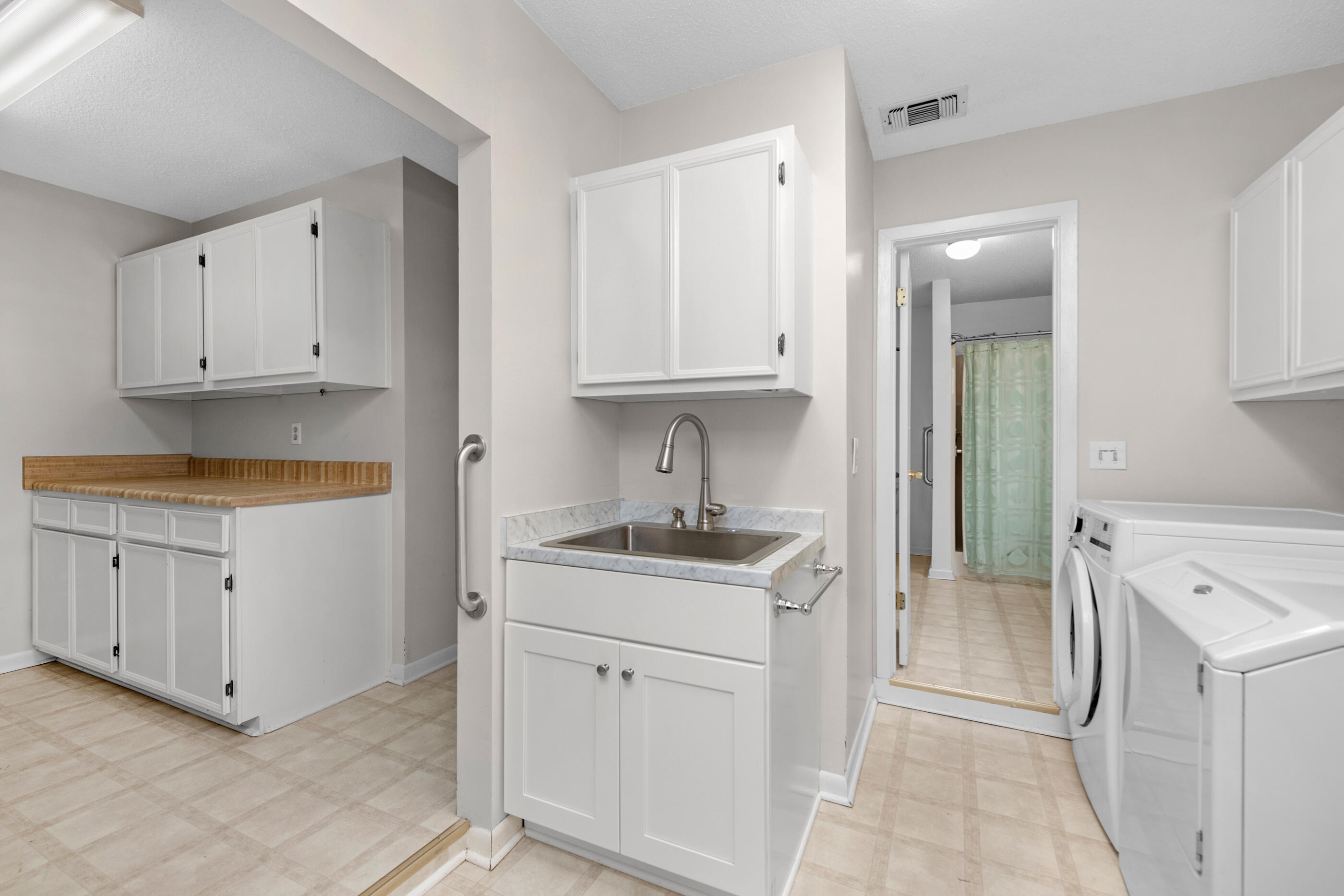 COUNTRY CLUB ESTATES 1ST ADDN - Residential