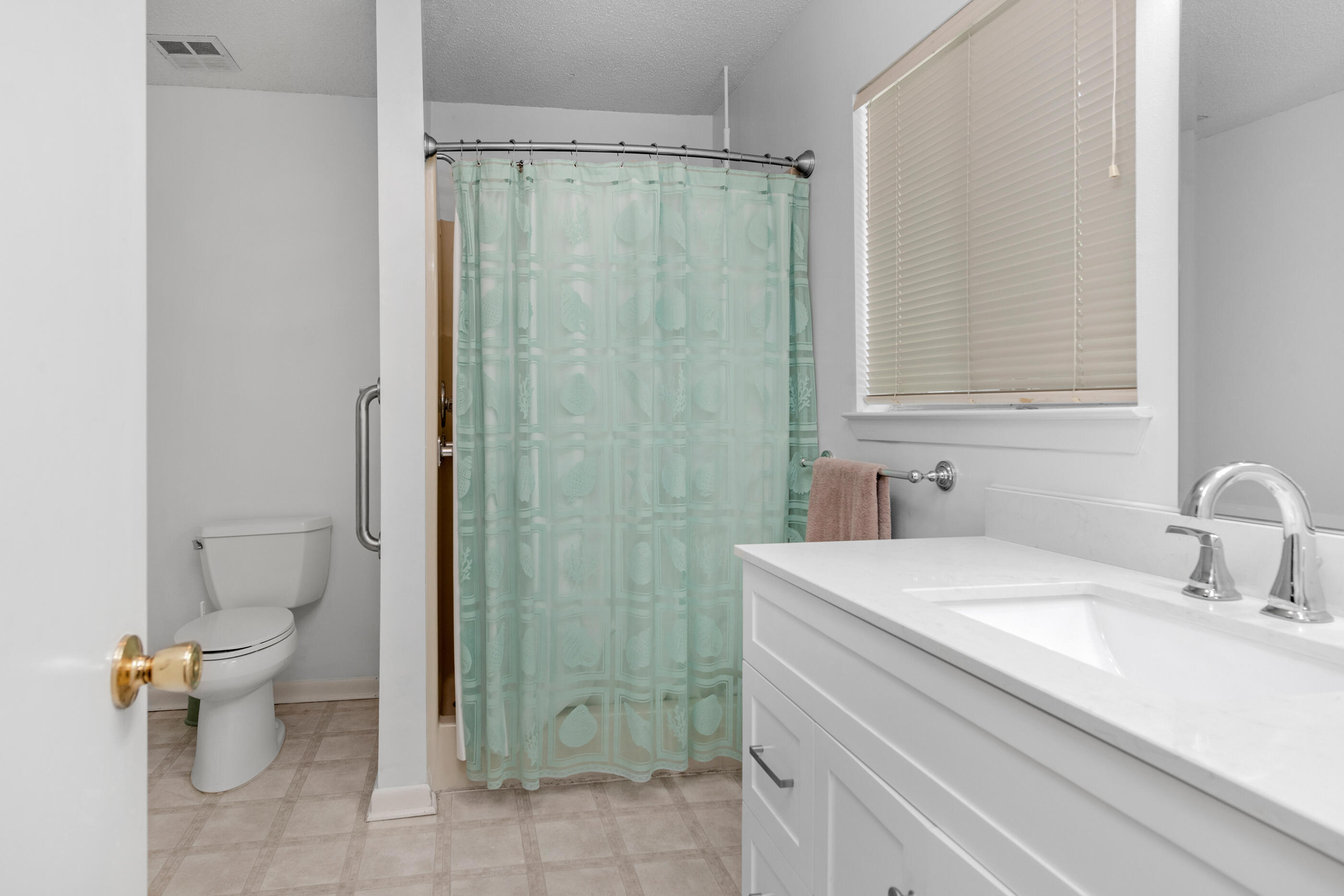 COUNTRY CLUB ESTATES 1ST ADDN - Residential
