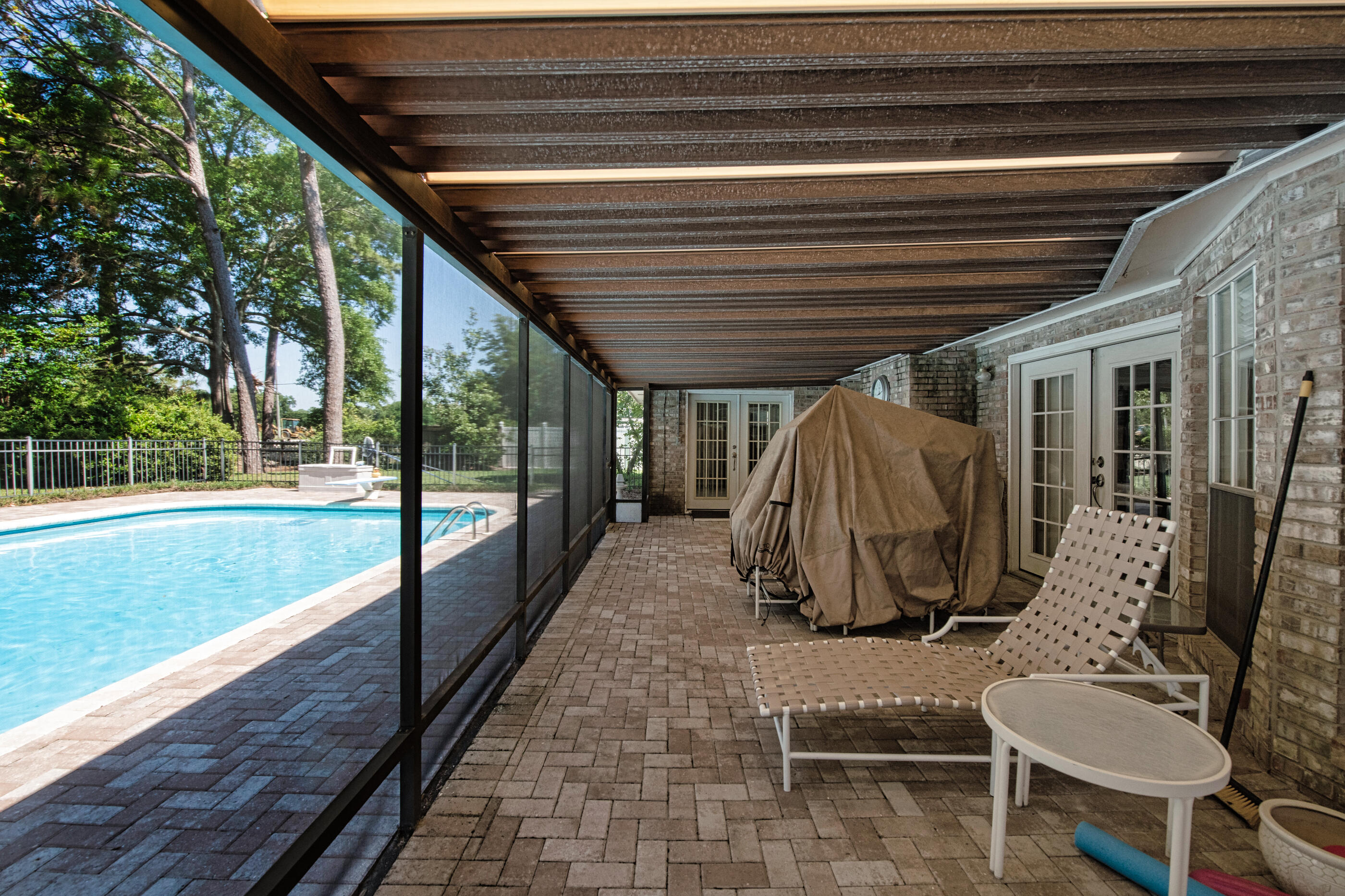 COUNTRY CLUB ESTATES 1ST ADDN - Residential