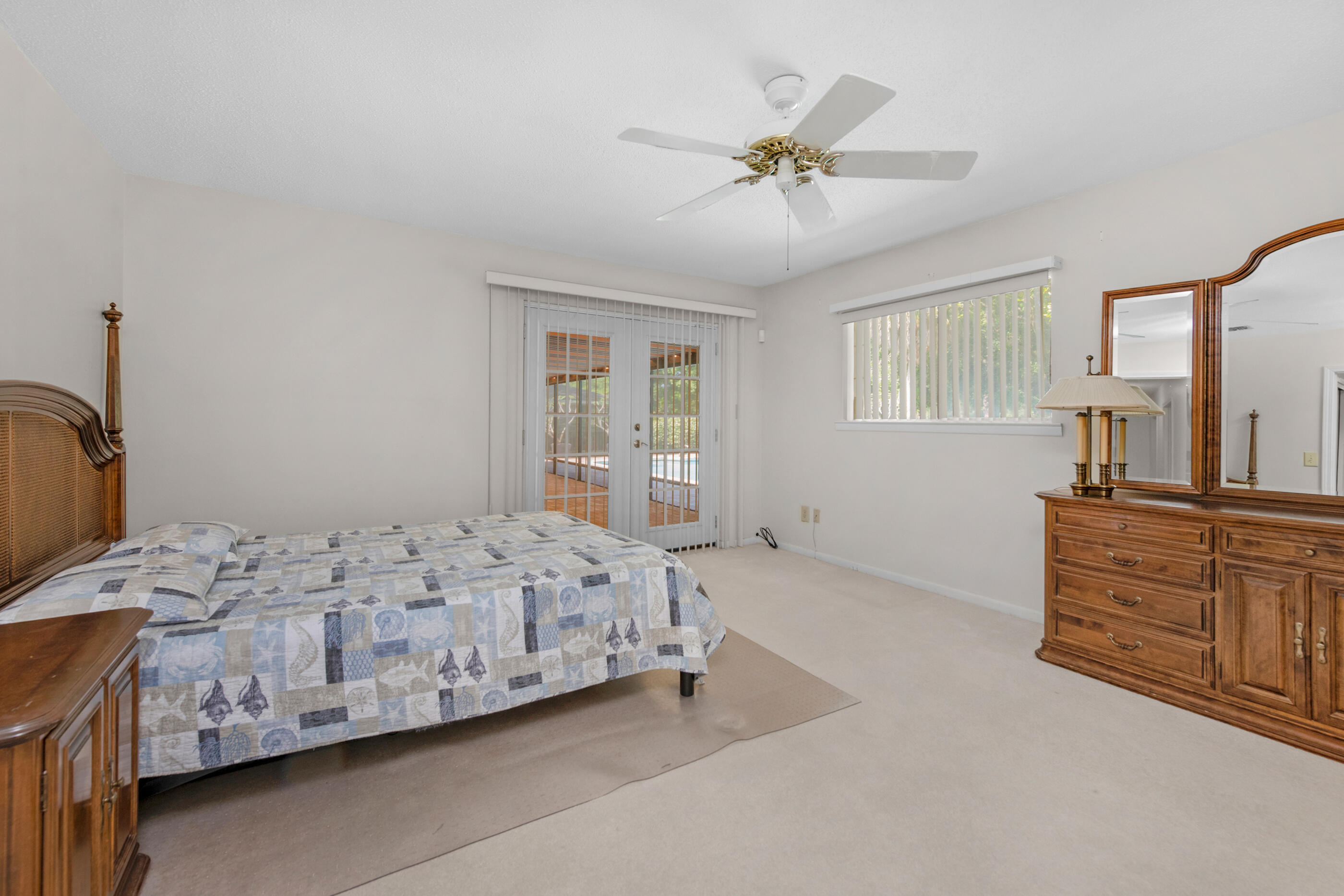COUNTRY CLUB ESTATES 1ST ADDN - Residential