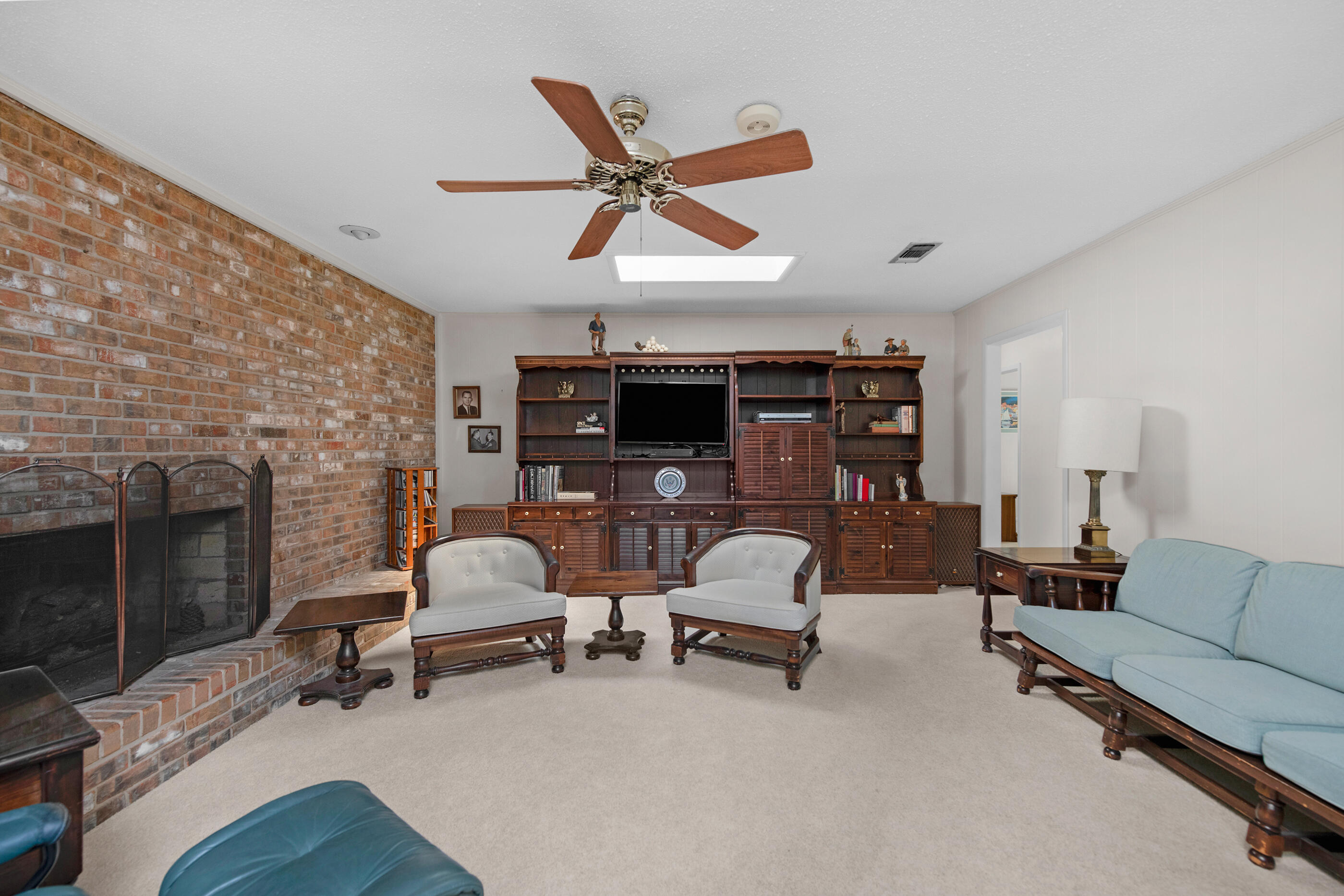 COUNTRY CLUB ESTATES 1ST ADDN - Residential
