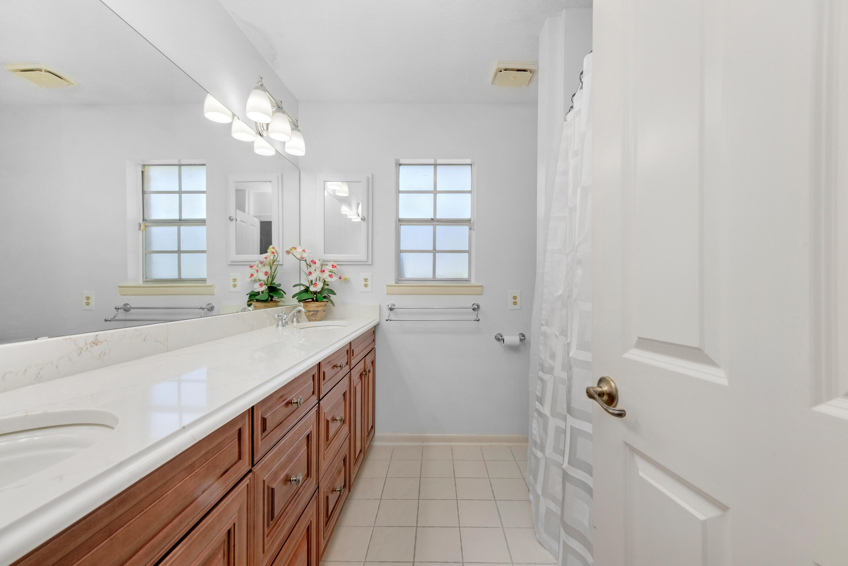 COUNTRY CLUB ESTATES 1ST ADDN - Residential