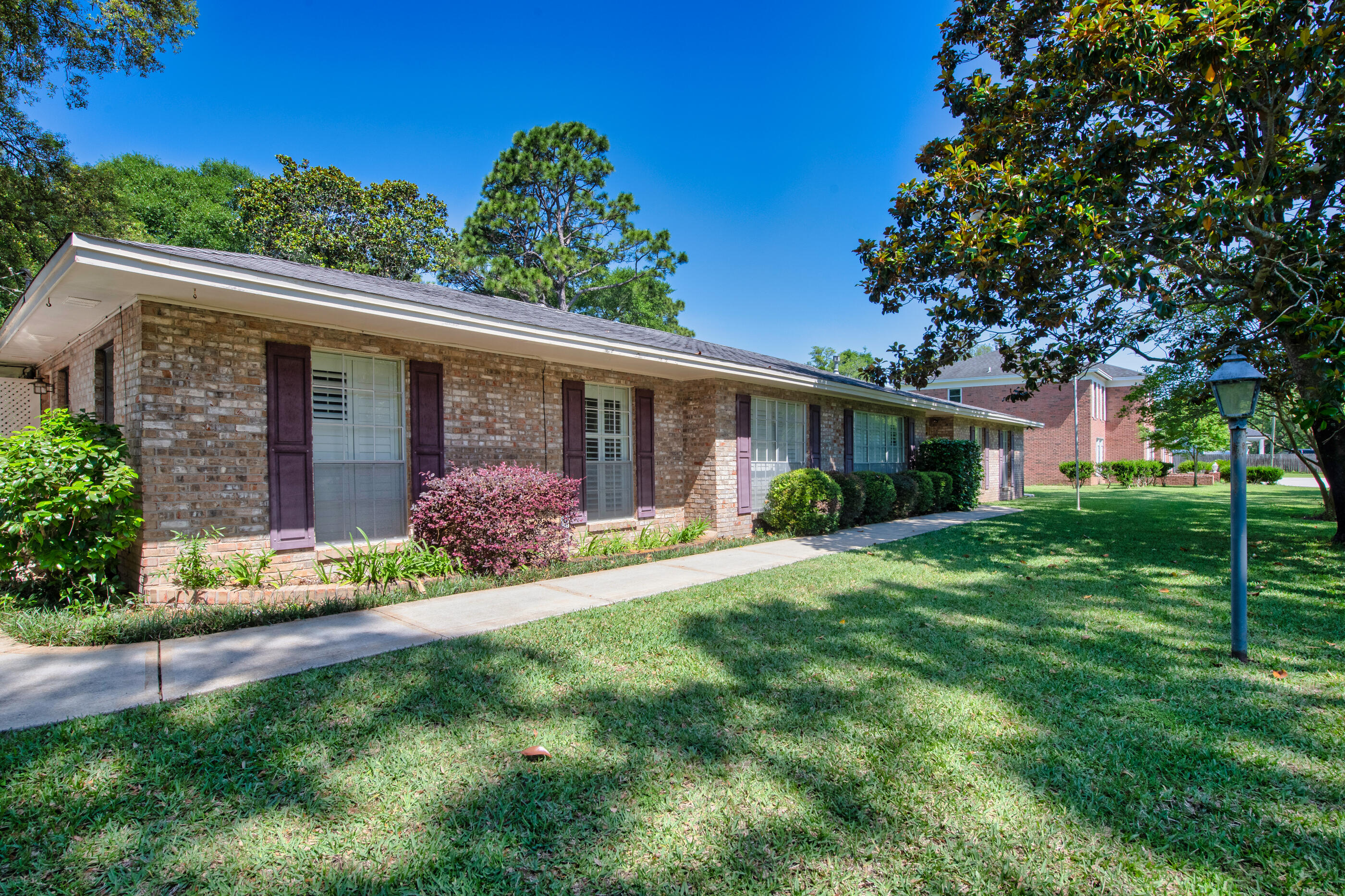 COUNTRY CLUB ESTATES 1ST ADDN - Residential