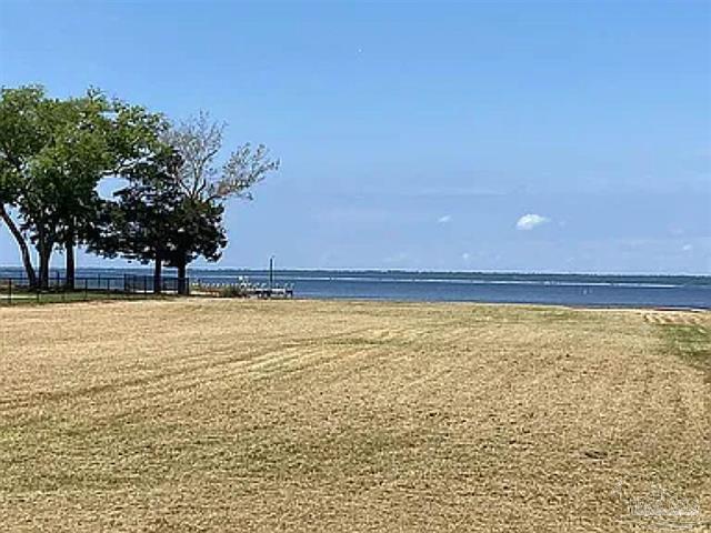 ESCAMBIA BAY ESTATES - Land
