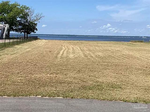 ESCAMBIA BAY ESTATES - Land