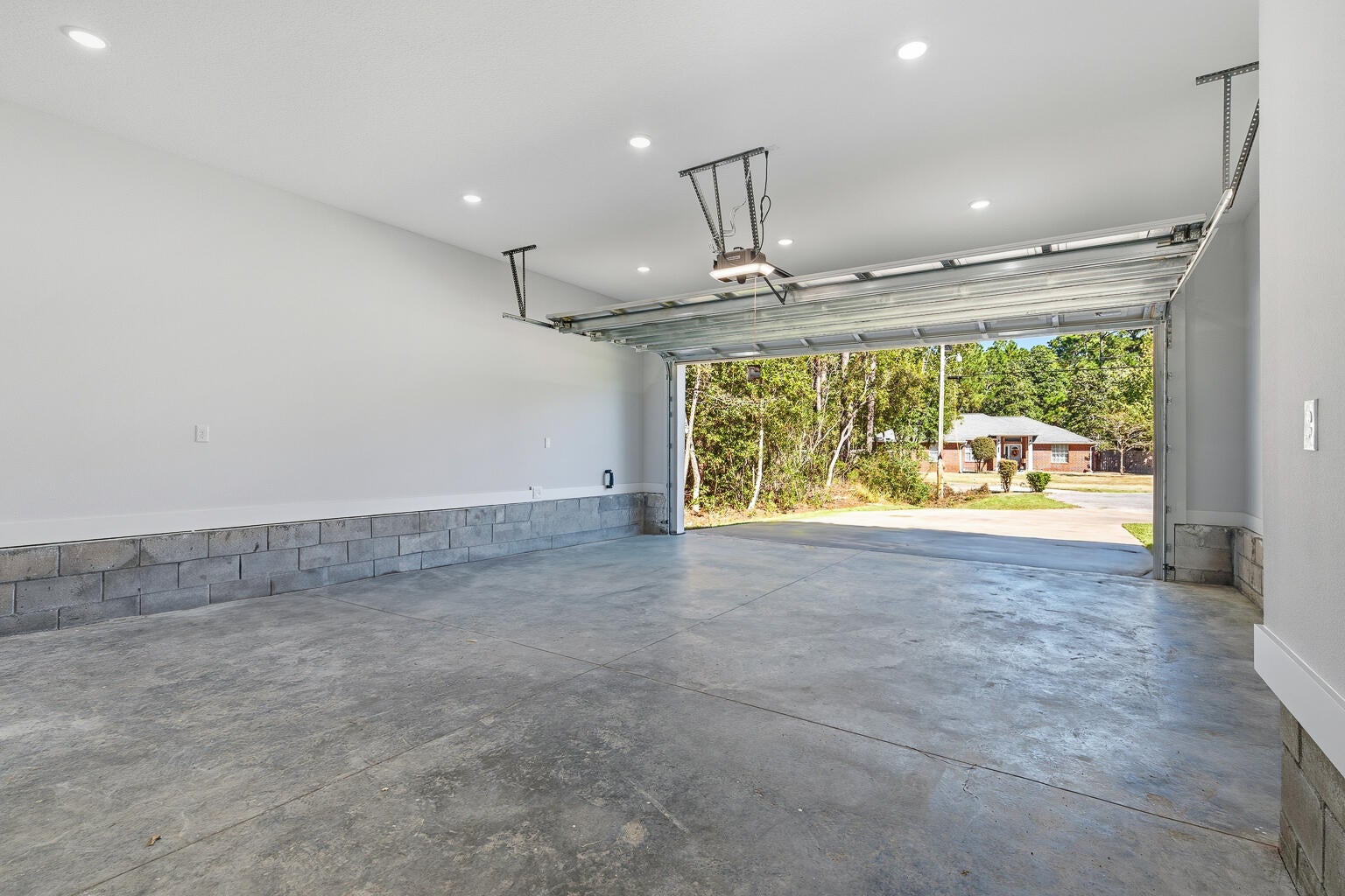HOLLEY BY THE SEA - Residential Lease