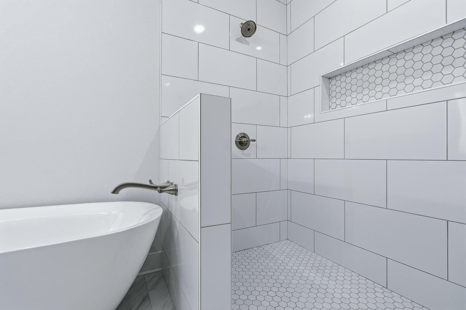 HOLLEY BY THE SEA - Residential Lease