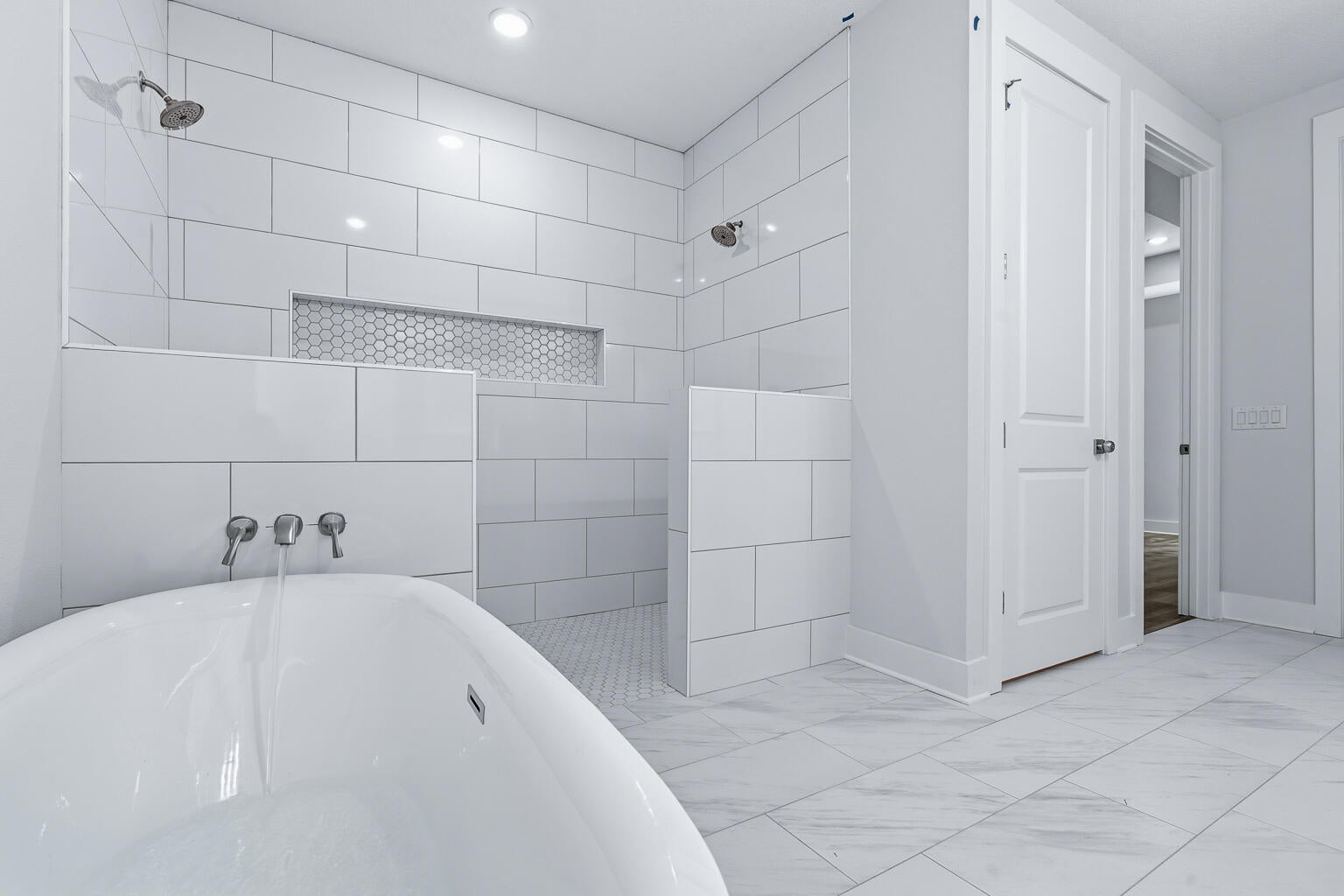 HOLLEY BY THE SEA - Residential Lease