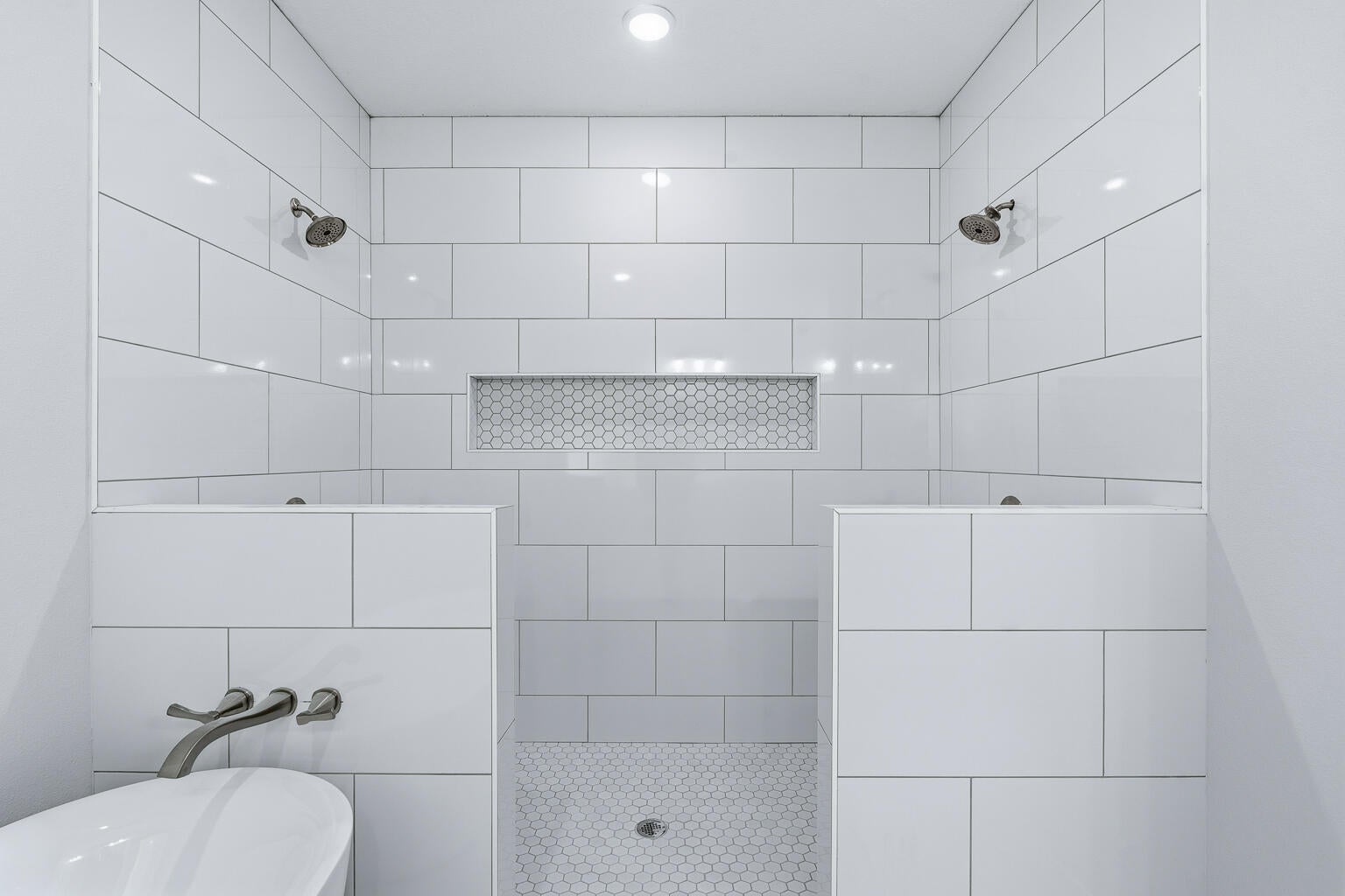 HOLLEY BY THE SEA - Residential Lease
