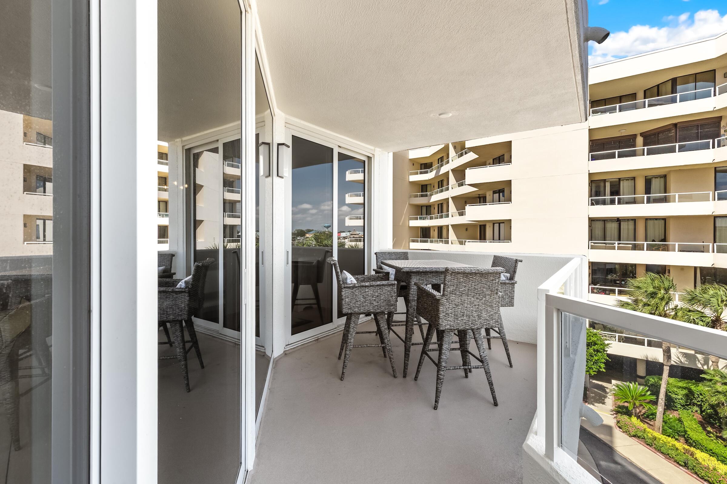 EAST PASS TOWERS CONDO PH 2 - Residential