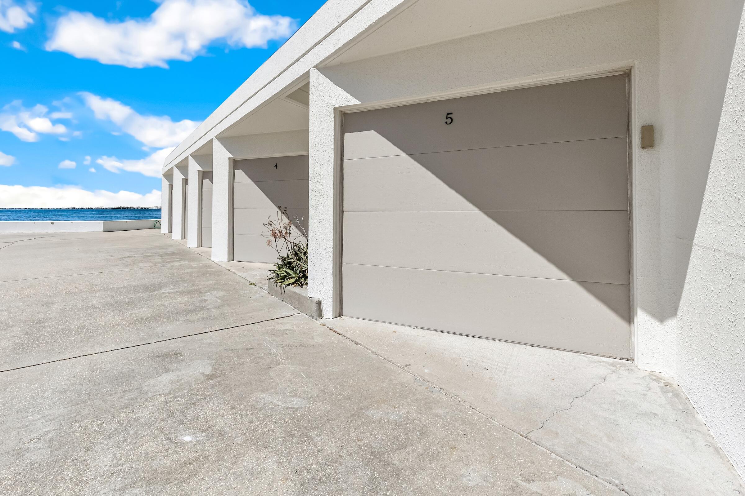 EAST PASS TOWERS CONDO PH 2 - Residential