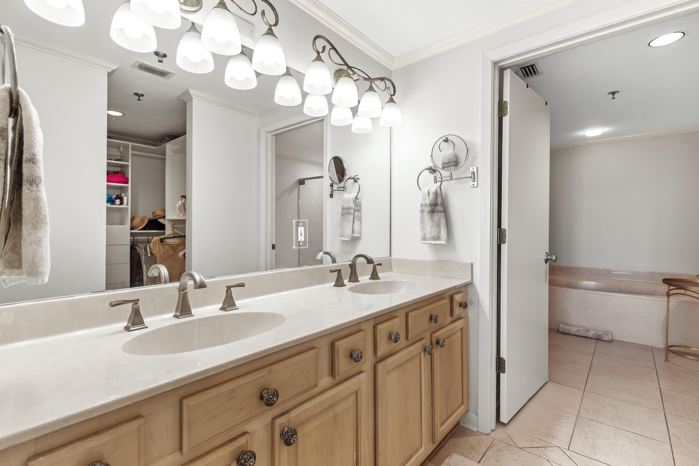 EAST PASS TOWERS CONDO PH 2 - Residential
