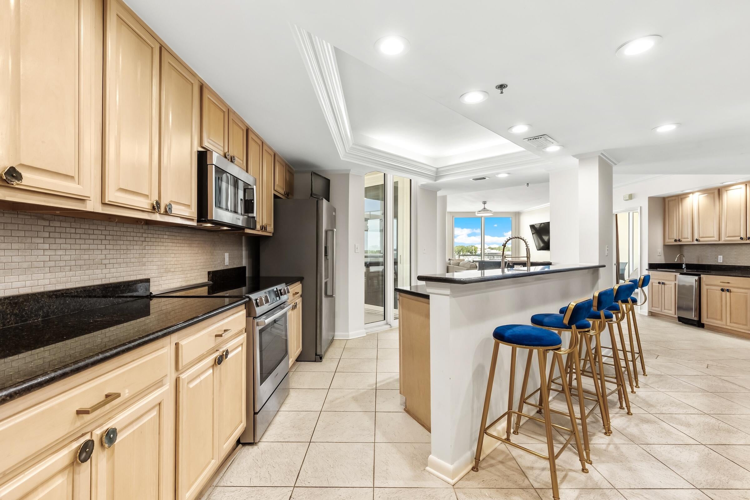 EAST PASS TOWERS CONDO PH 2 - Residential