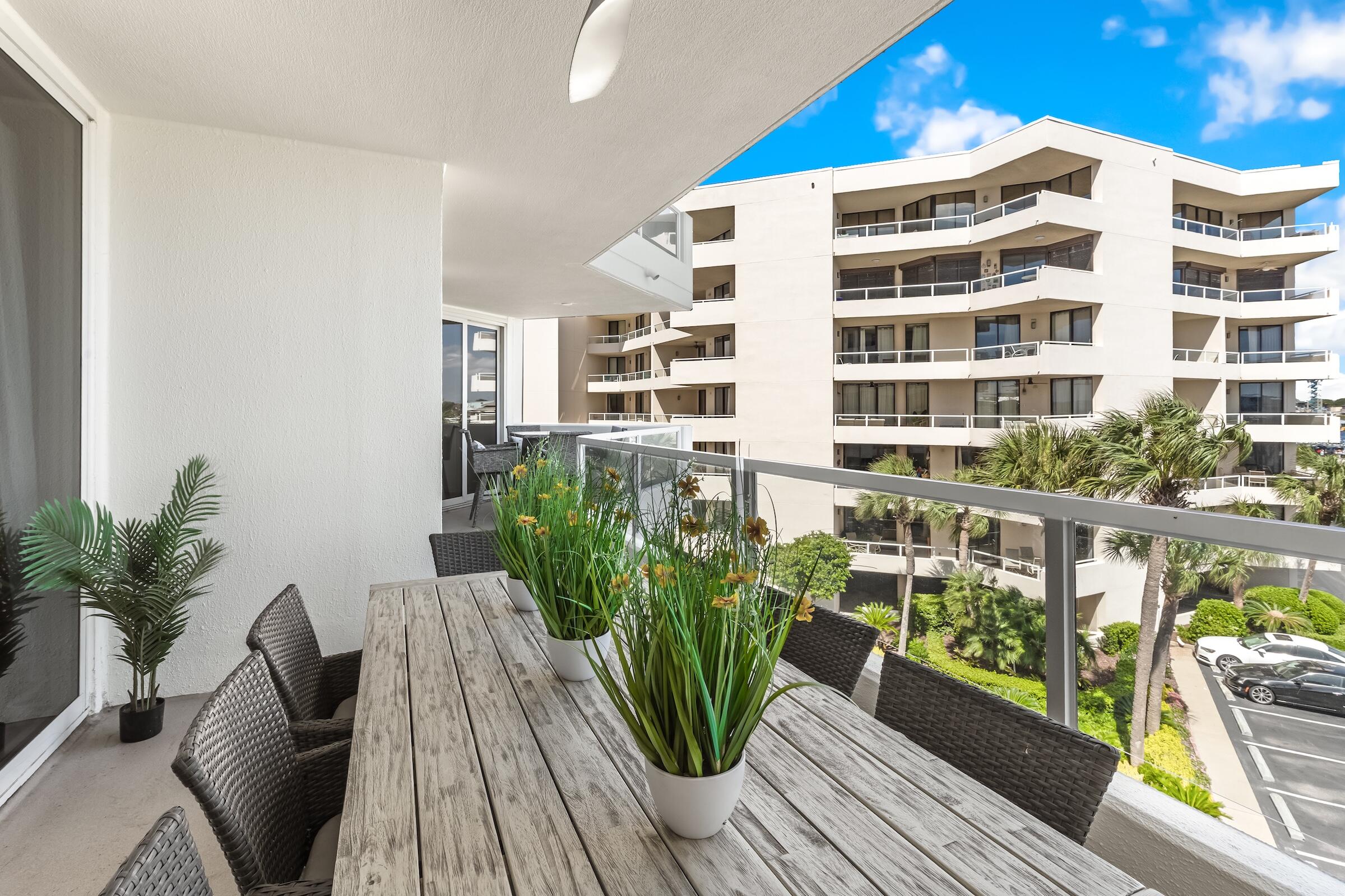 EAST PASS TOWERS CONDO PH 2 - Residential