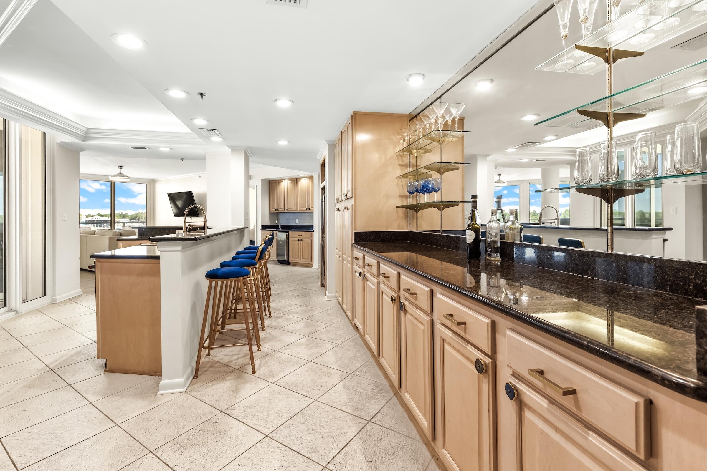 EAST PASS TOWERS CONDO PH 2 - Residential
