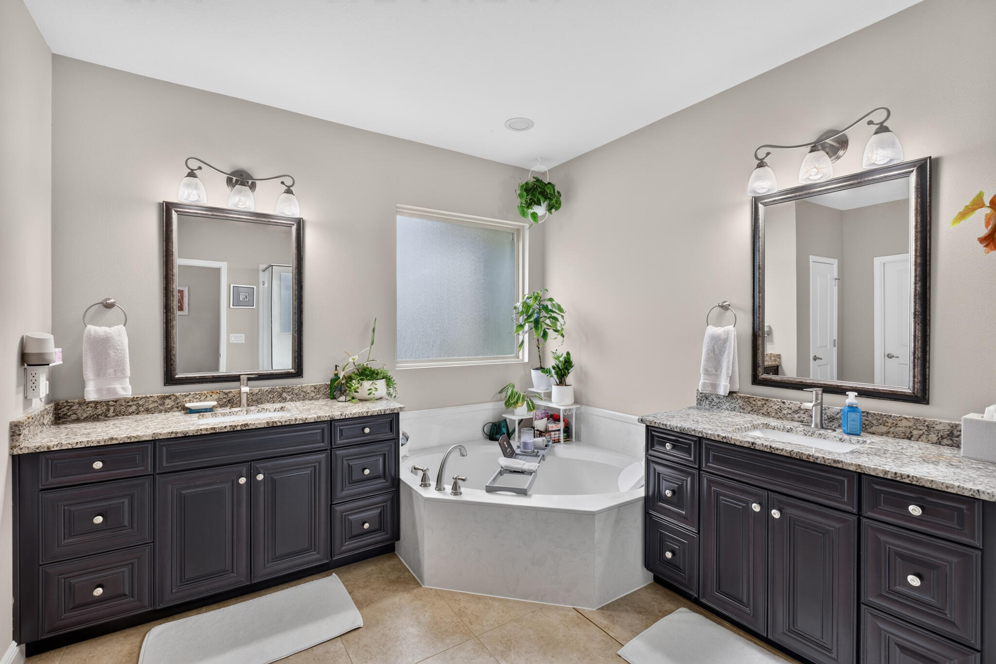 MAJESTIC OAKS - Residential