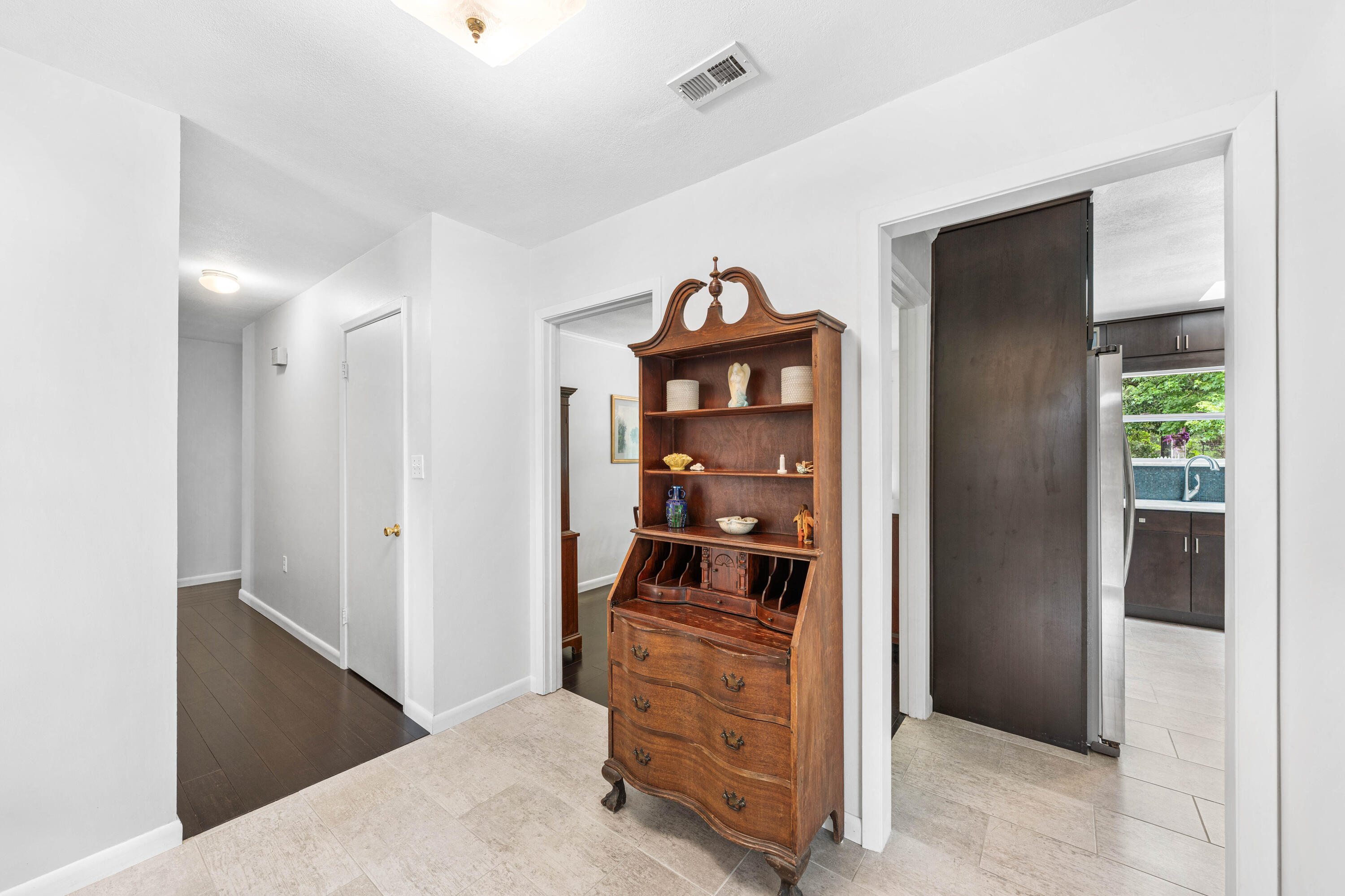 LAKE LORRAINE ESTATES - Residential