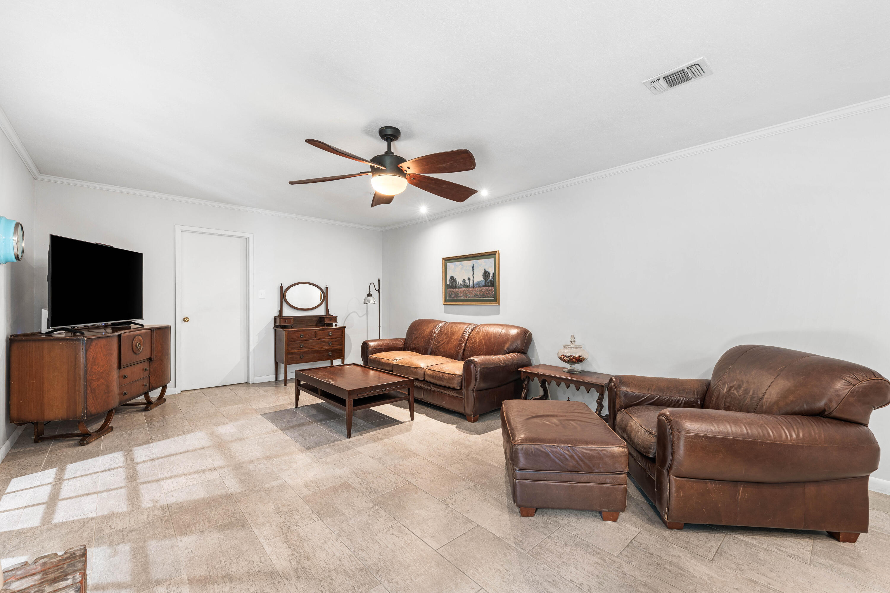LAKE LORRAINE ESTATES - Residential