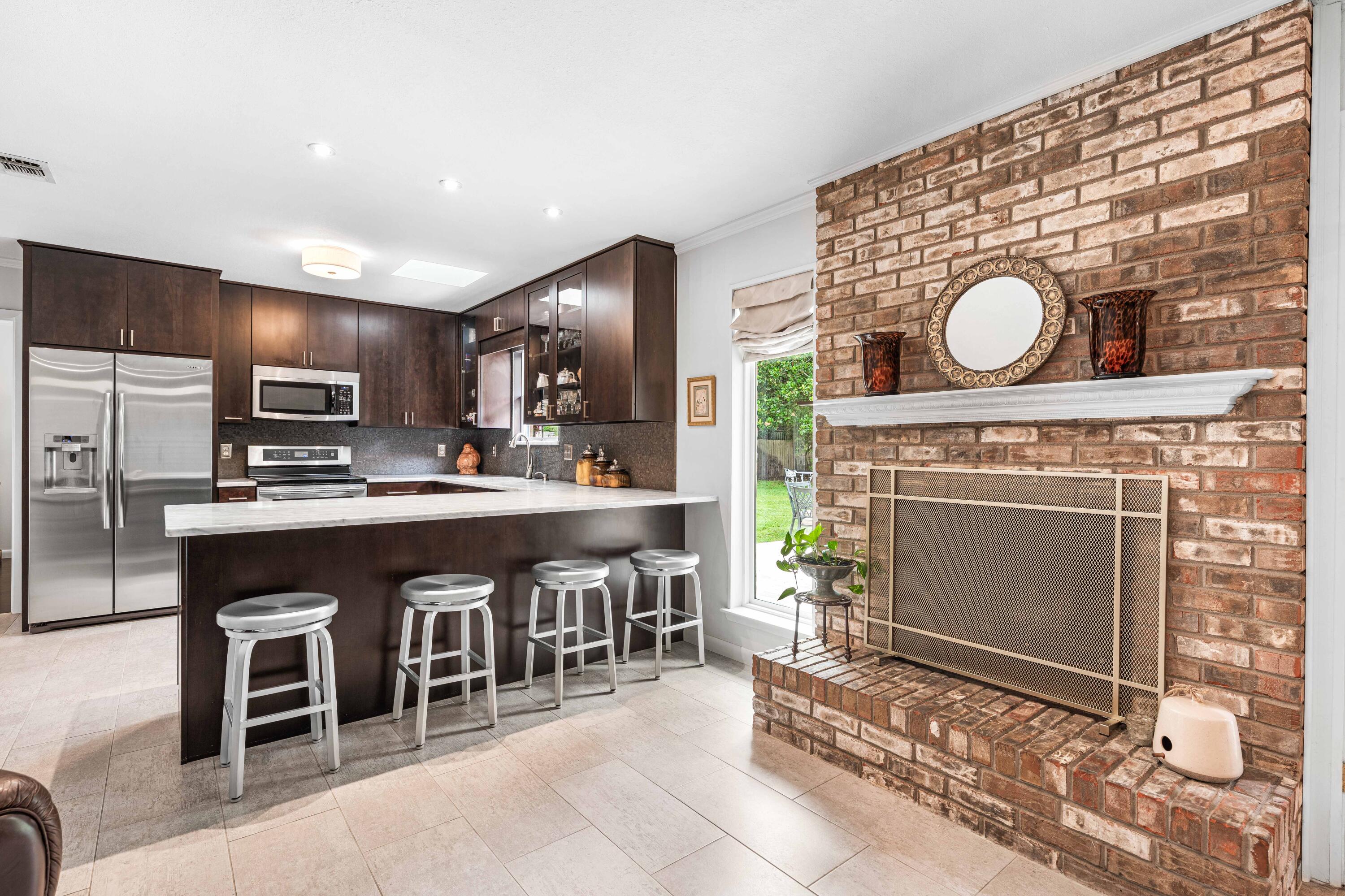 LAKE LORRAINE ESTATES - Residential