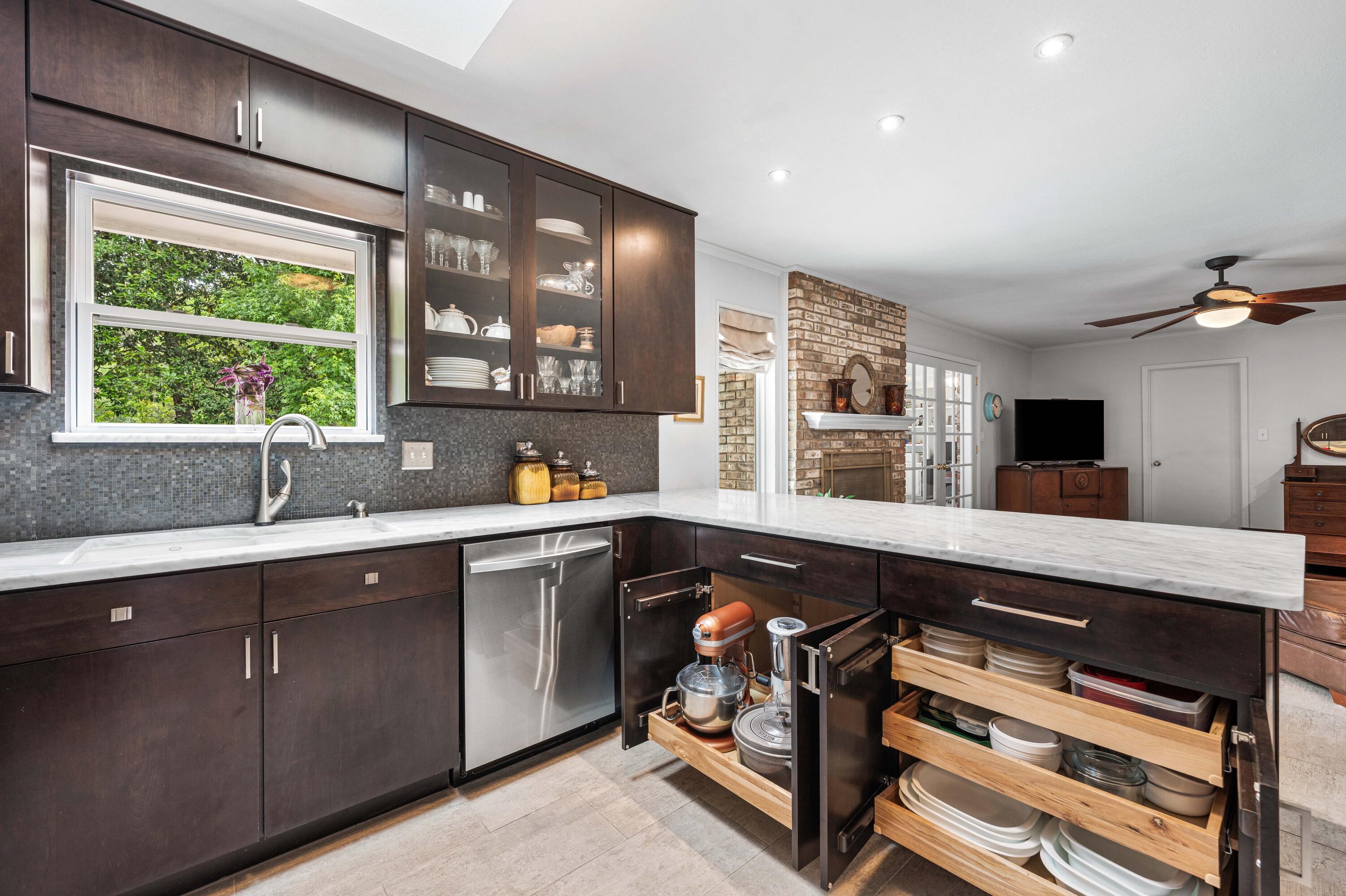 LAKE LORRAINE ESTATES - Residential