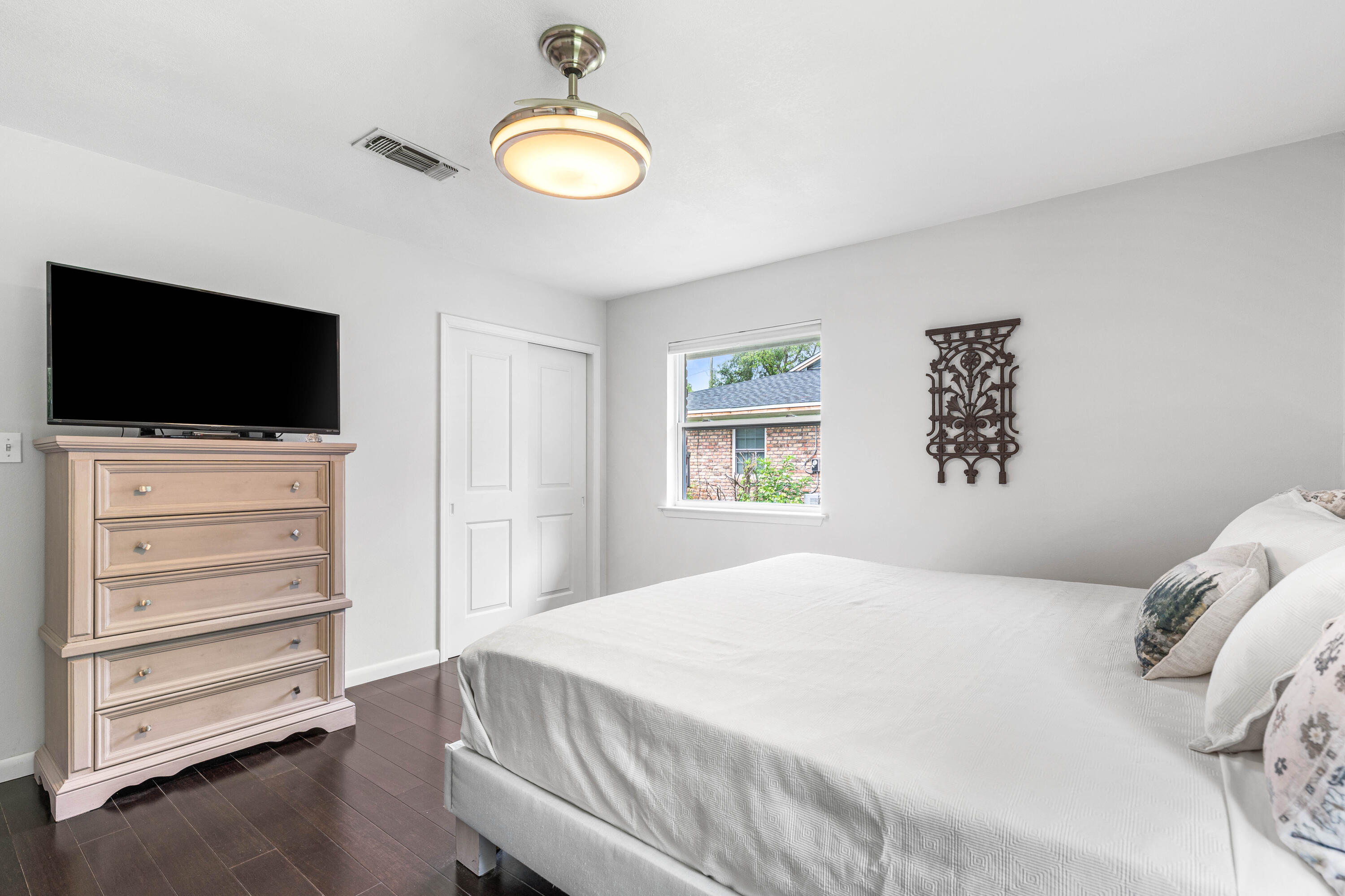 LAKE LORRAINE ESTATES - Residential