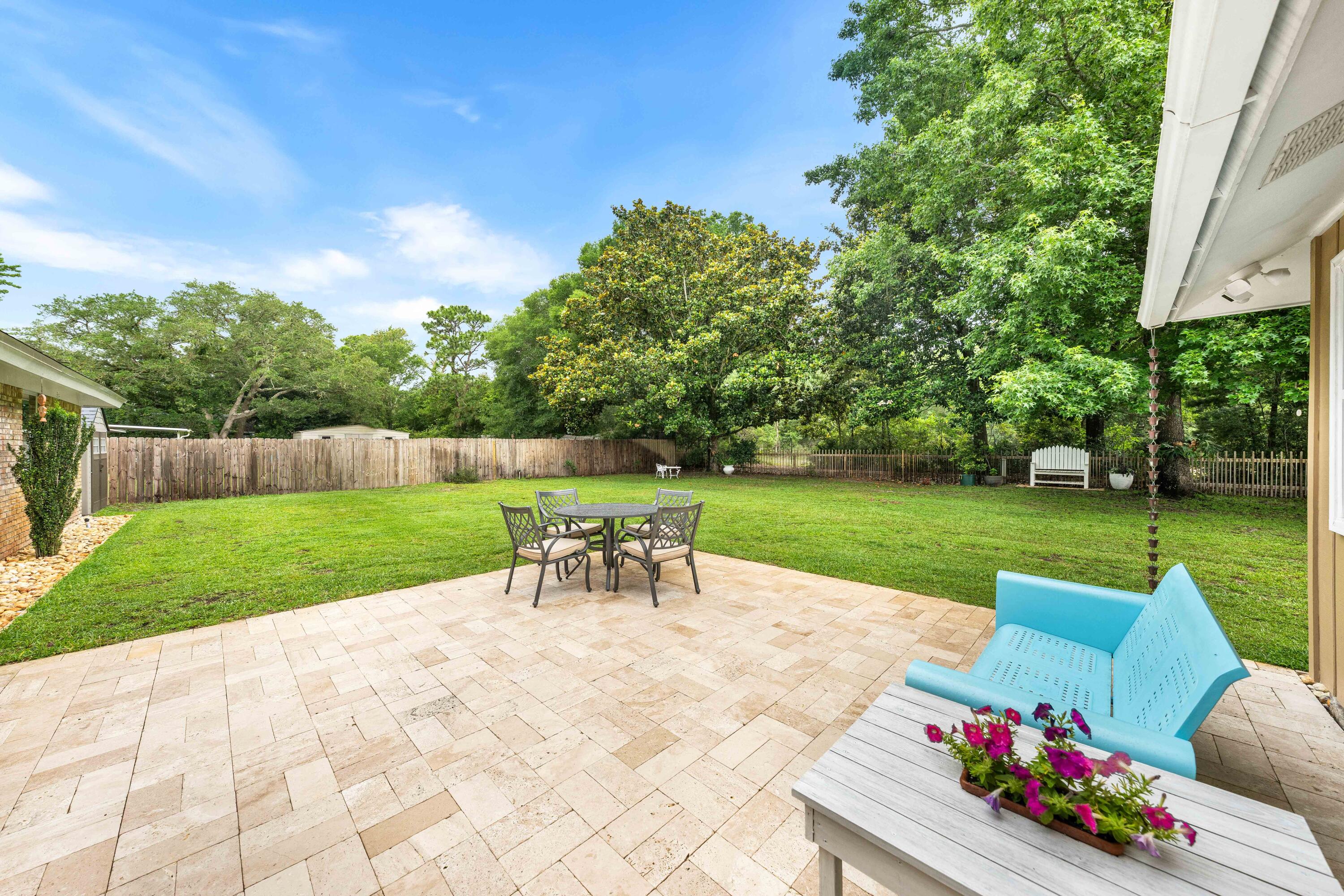 LAKE LORRAINE ESTATES - Residential