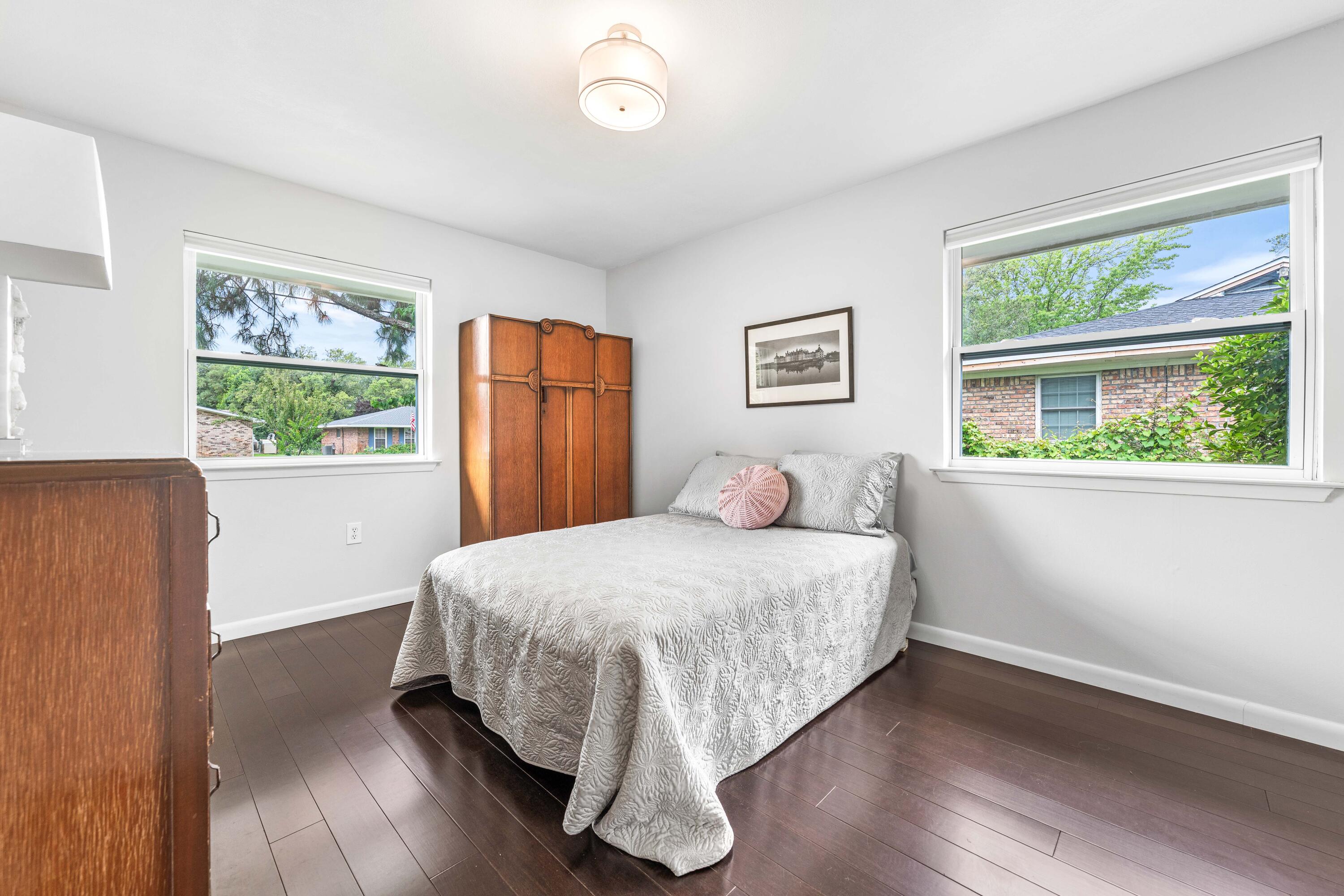 LAKE LORRAINE ESTATES - Residential