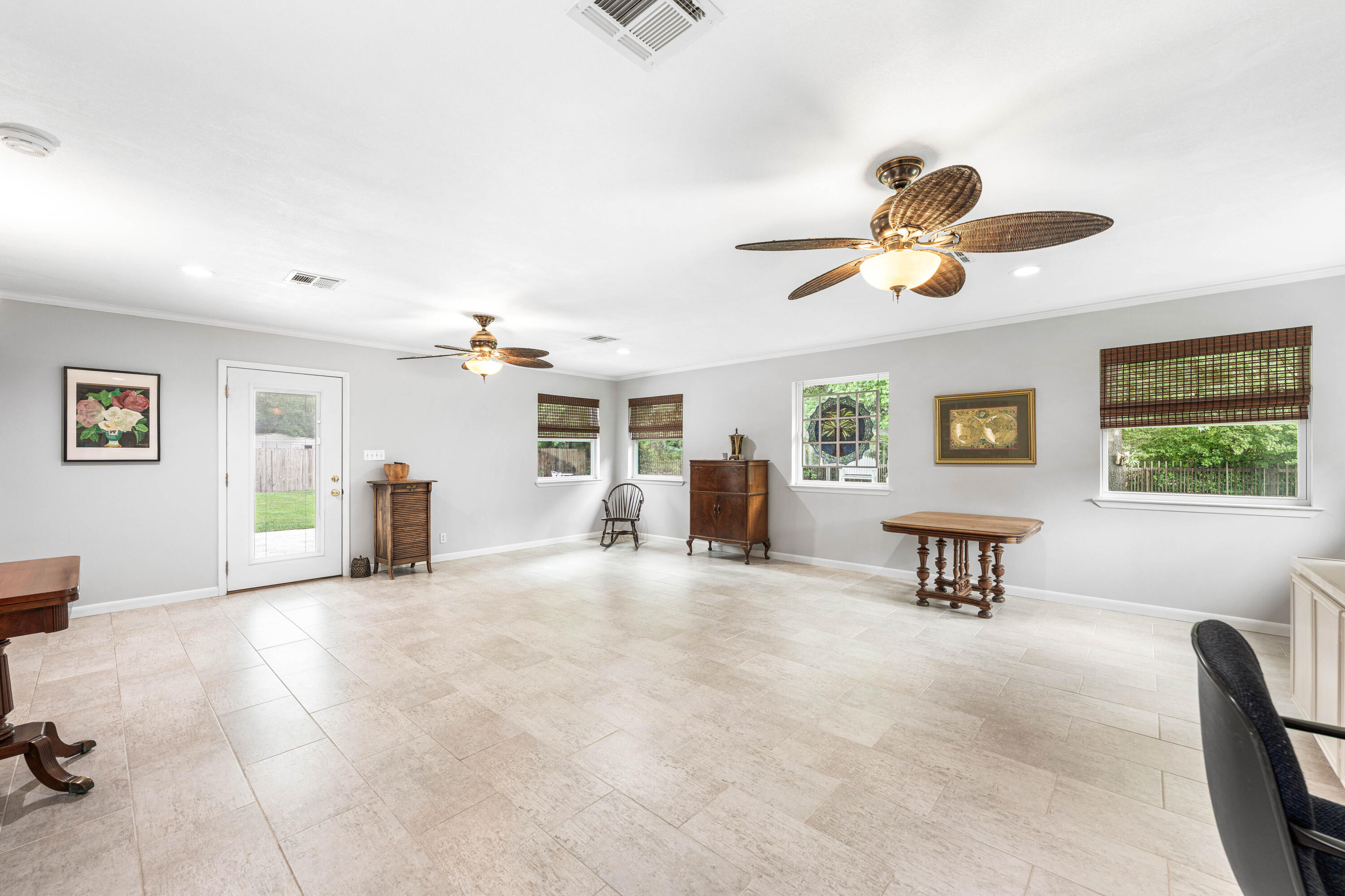 LAKE LORRAINE ESTATES - Residential