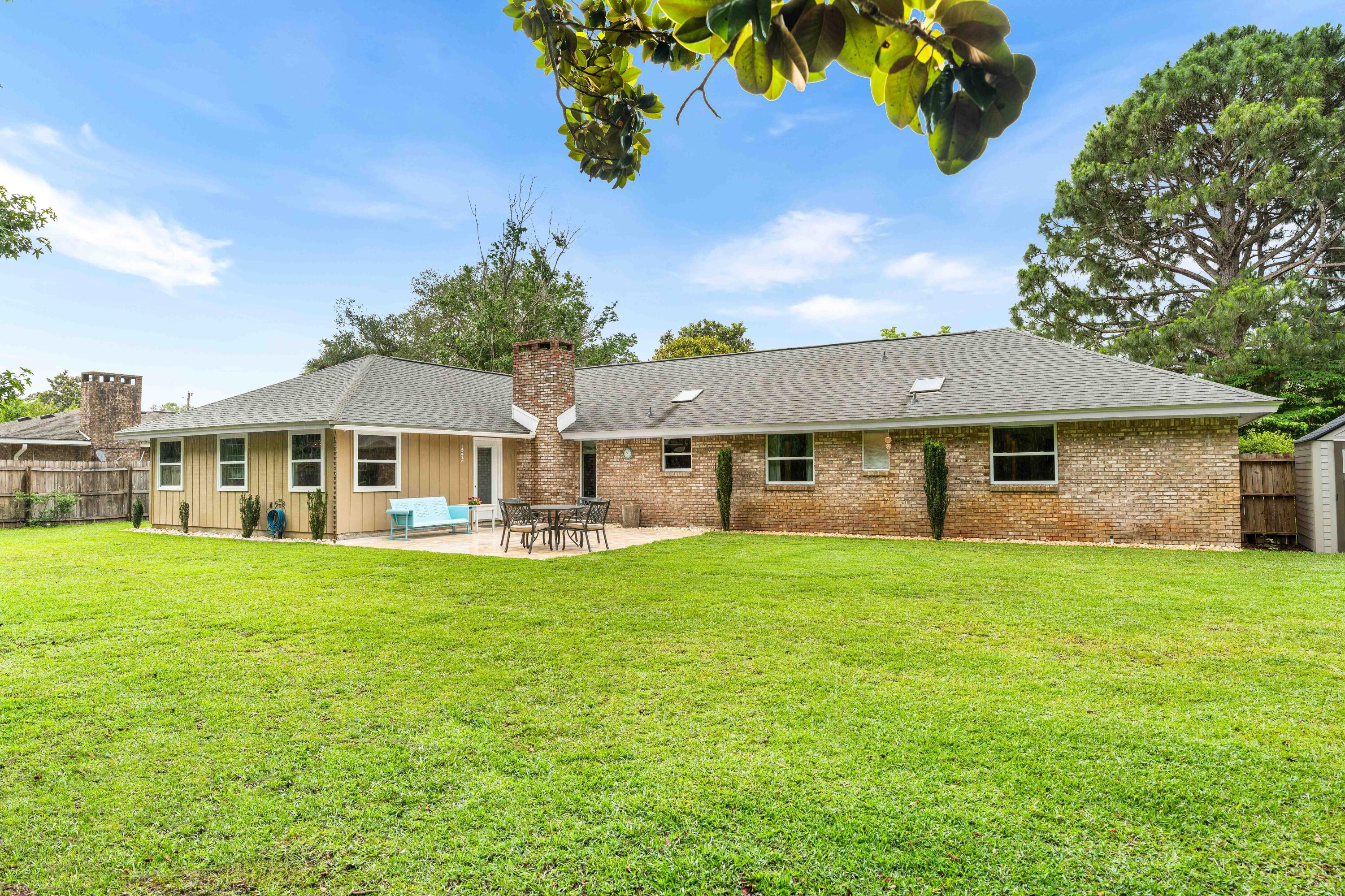 LAKE LORRAINE ESTATES - Residential
