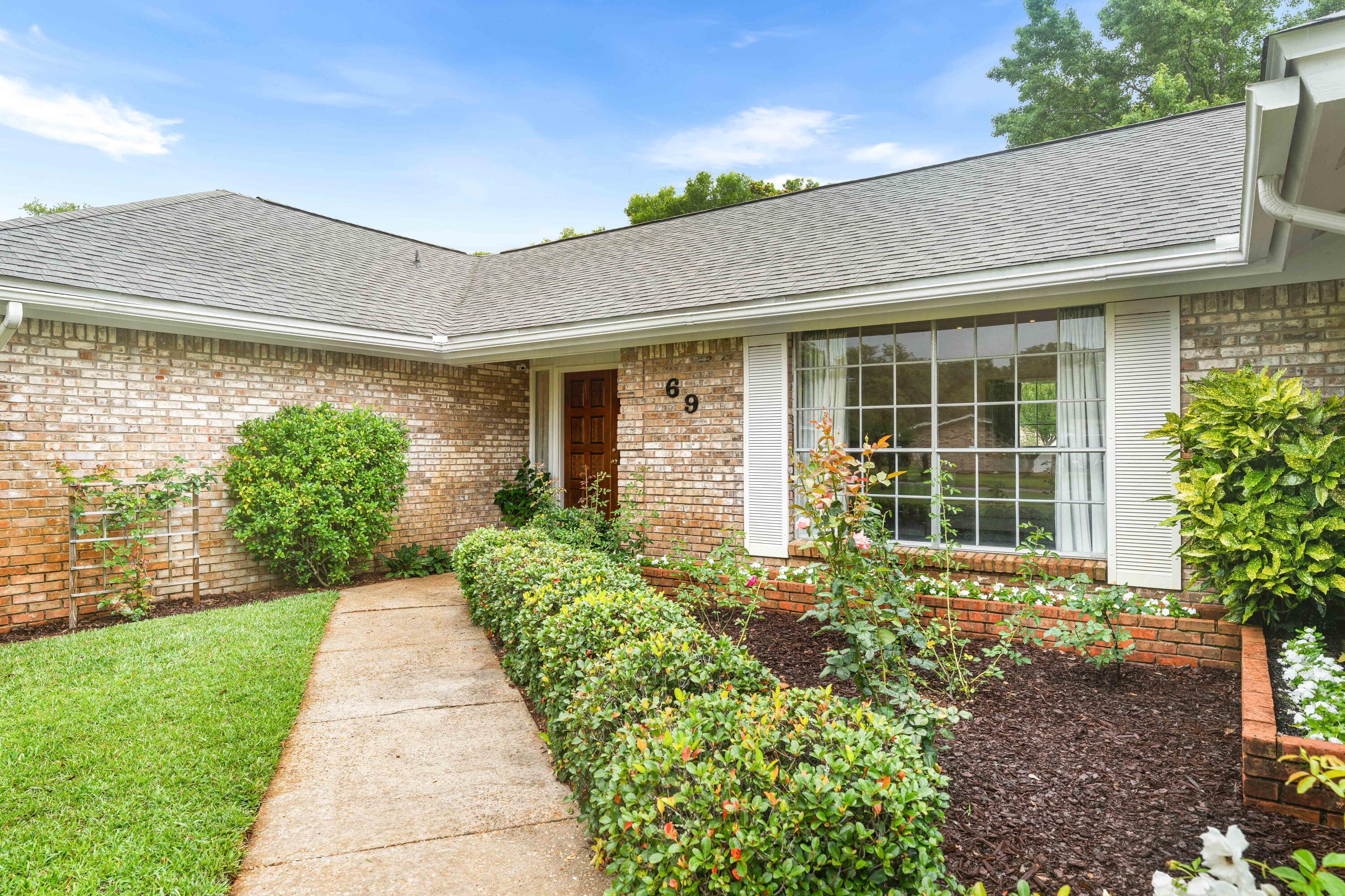 LAKE LORRAINE ESTATES - Residential