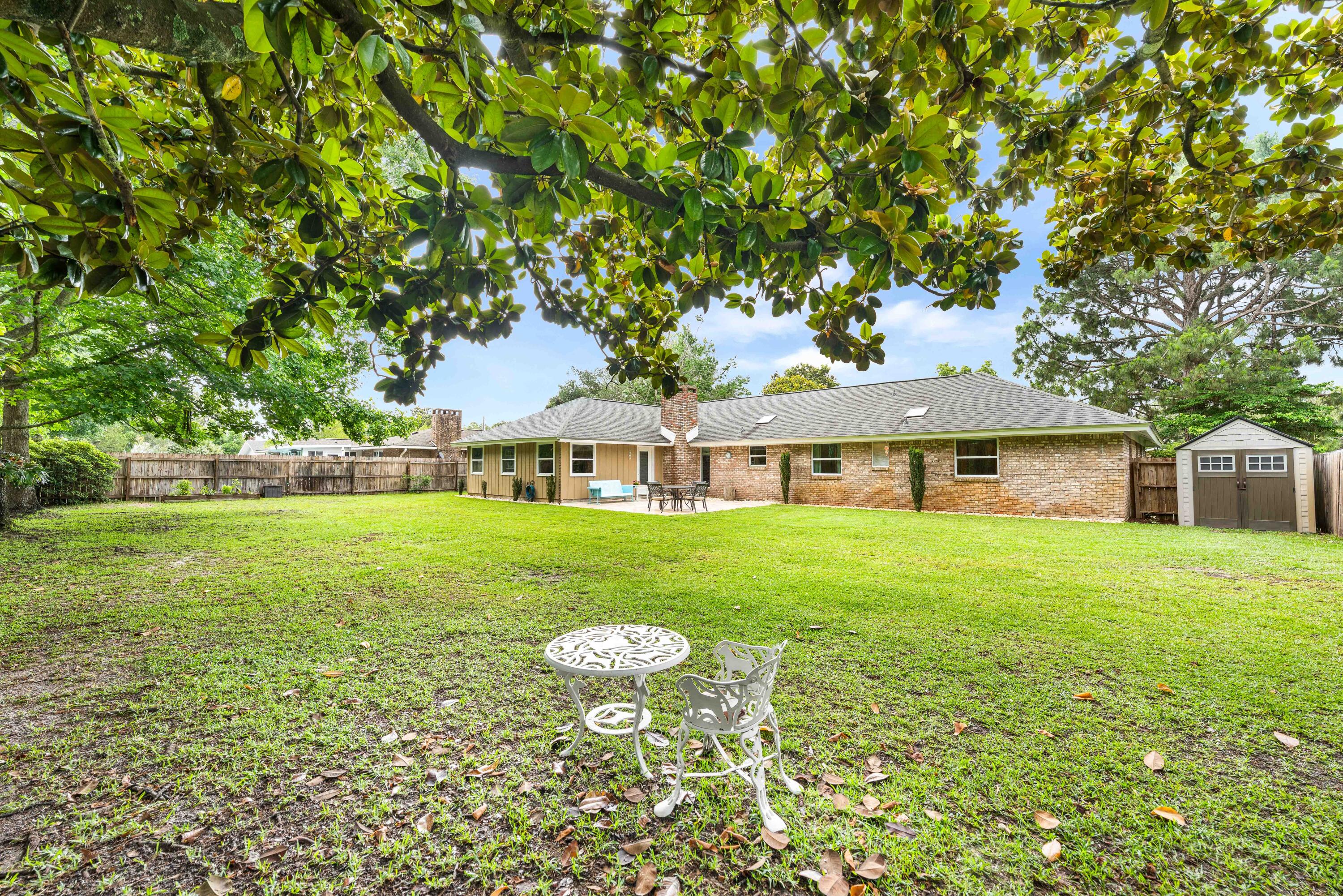 LAKE LORRAINE ESTATES - Residential